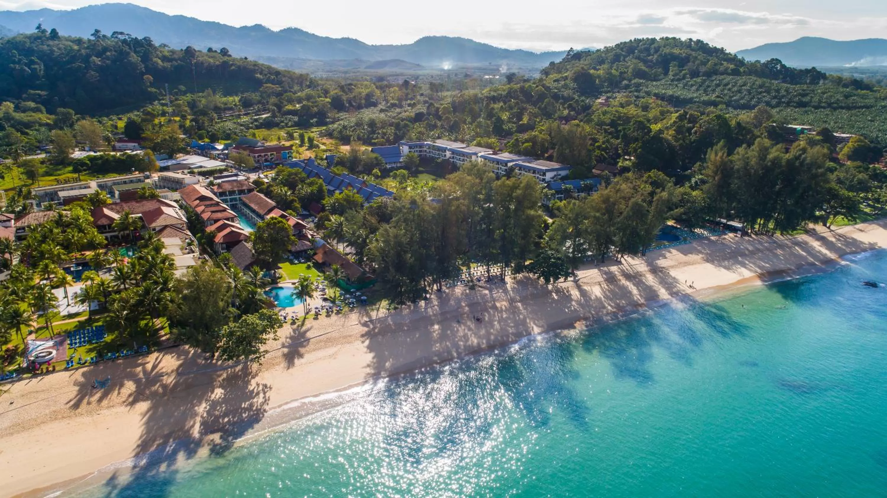 Property building in Khaolak Emerald Beach Resort and Spa
