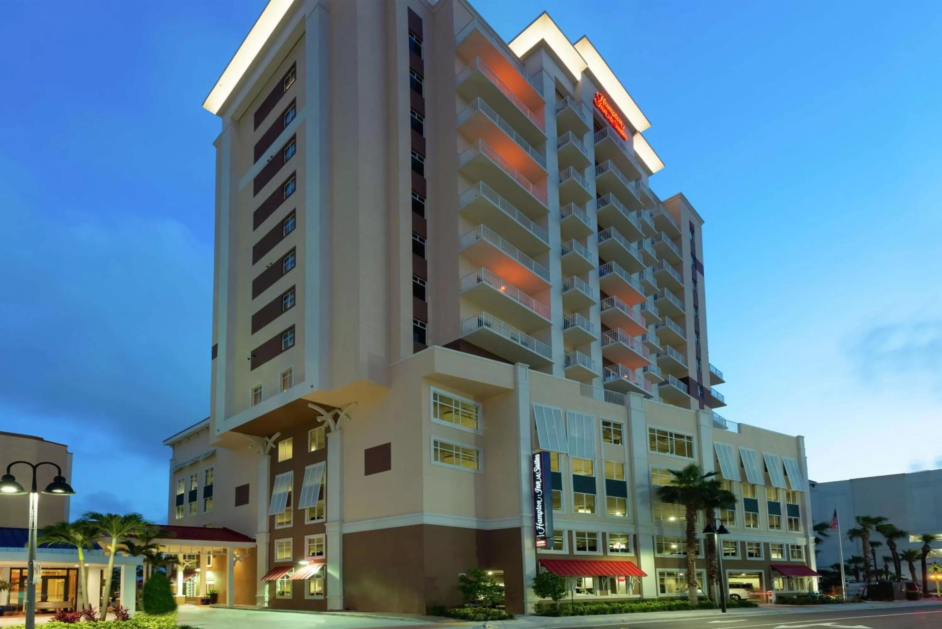 Property building in Hampton Inn and Suites Clearwater Beach