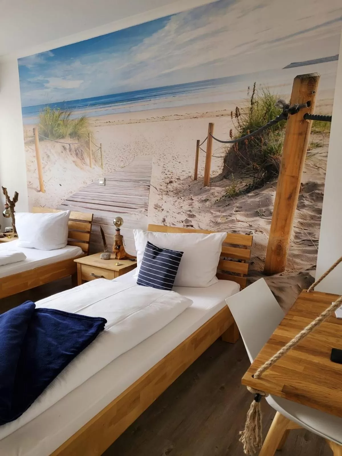 Seating area, Bed in Hotel Seeblick am Sankelmarker See - Natur und Erholung