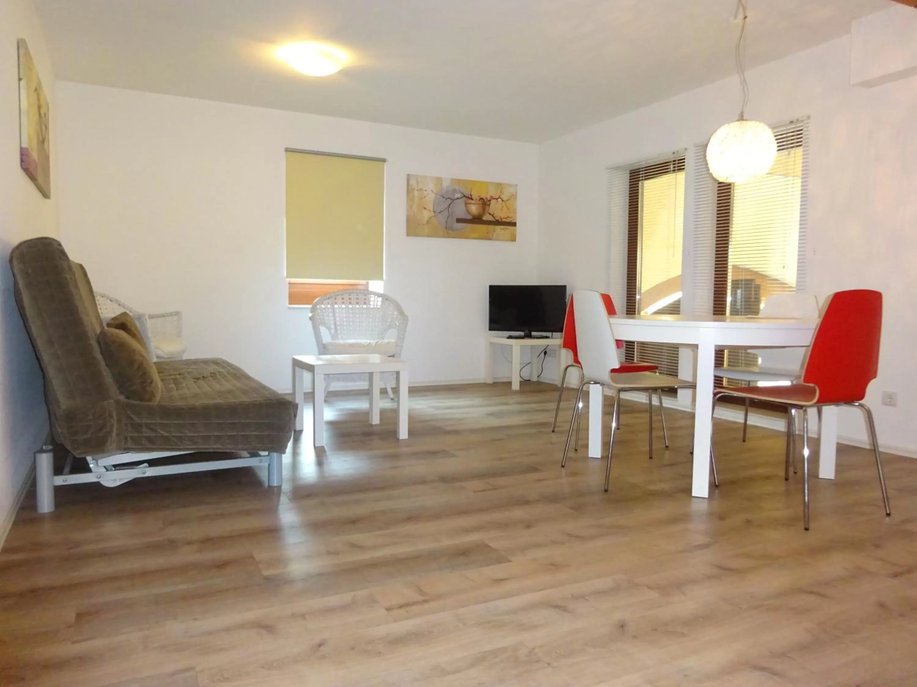 Dining Area in Gästehaus Weingärtner