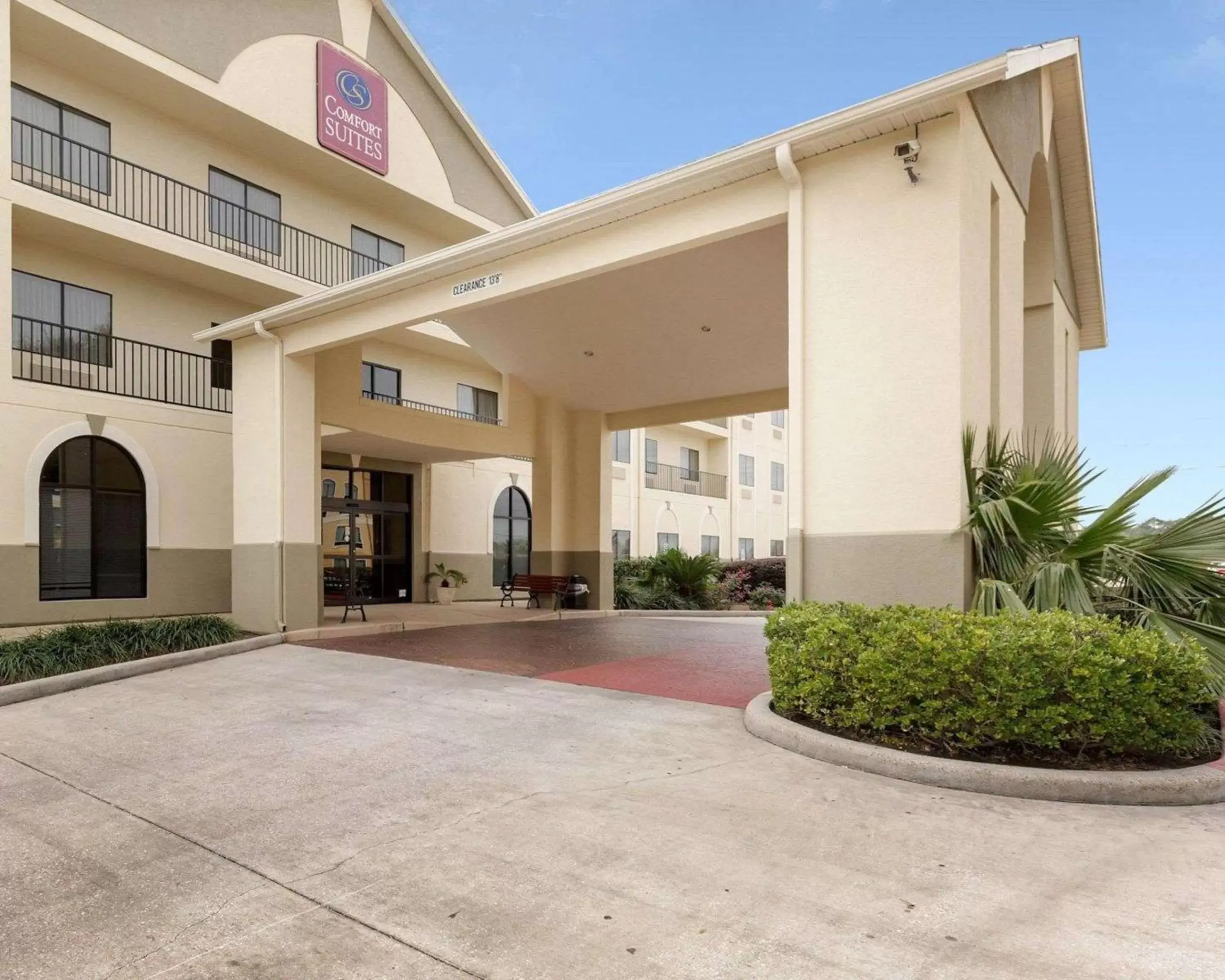 Property Building in Comfort Suites Bush Intercontinental Airport Property Building in Comfort Suites Bush Intercontinental Airport