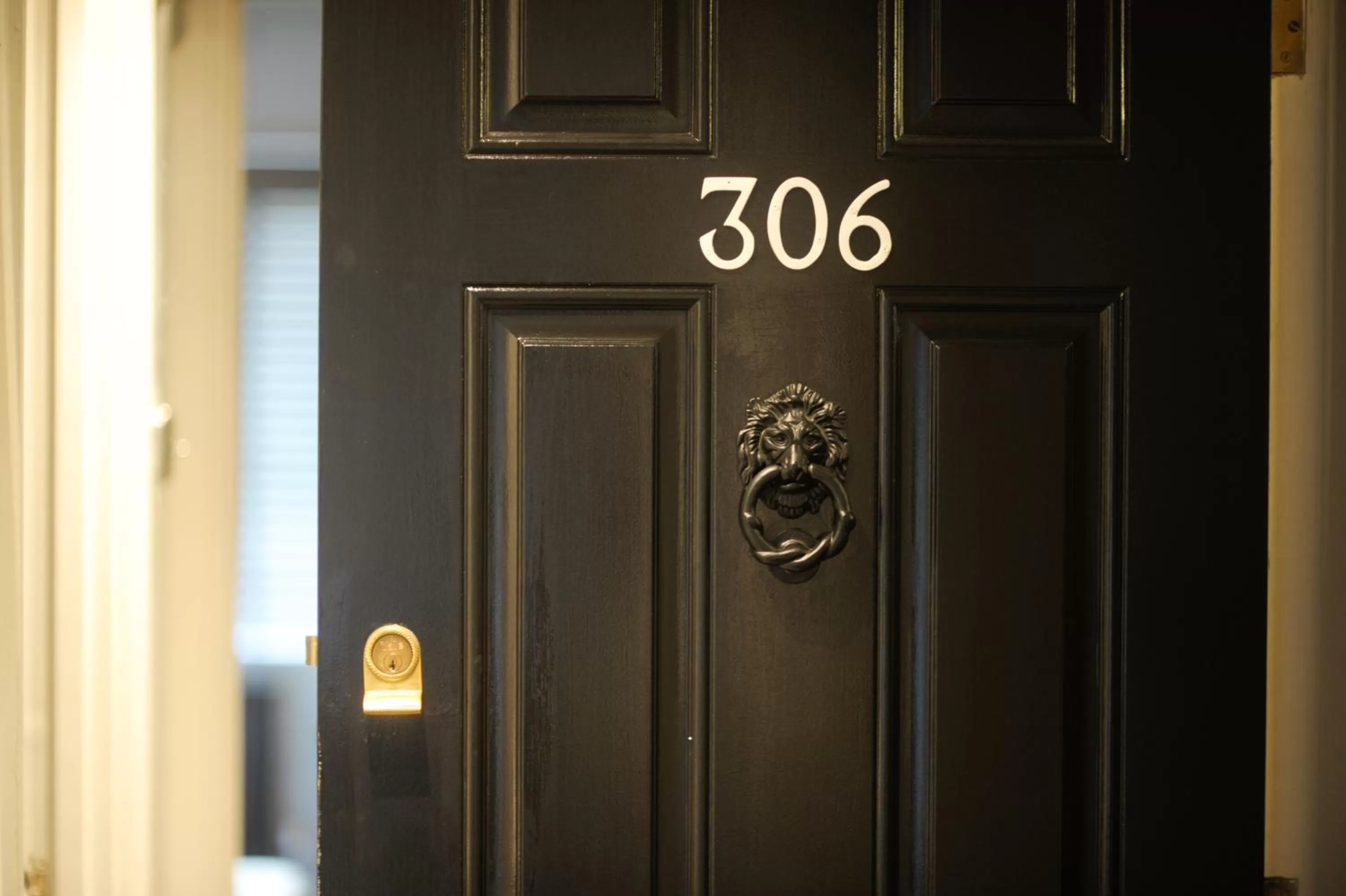 Facade/entrance in St George Hotel Rochester-Chatham