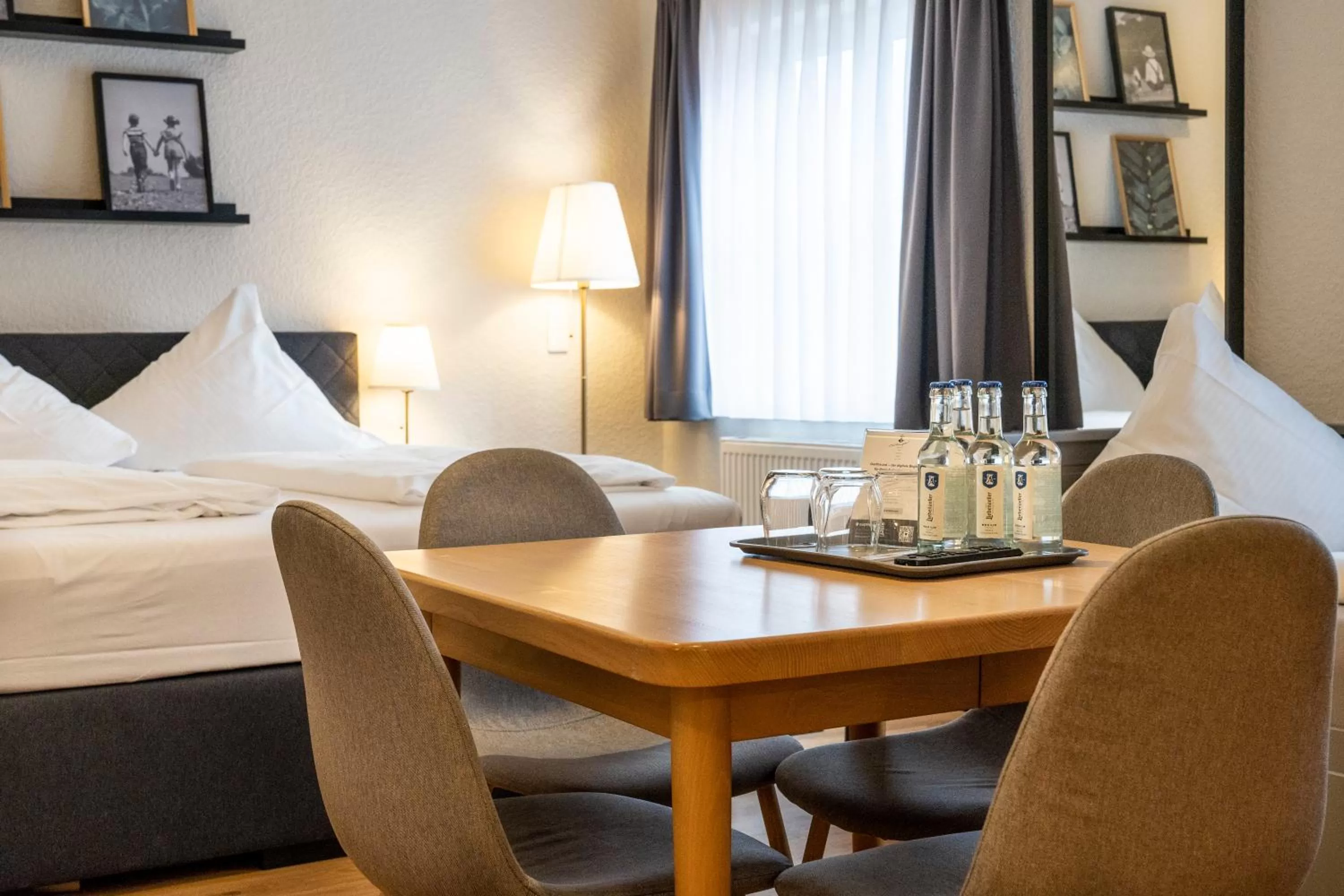 Living room, Bed in Hotel Beim Schupi Karlsruhe