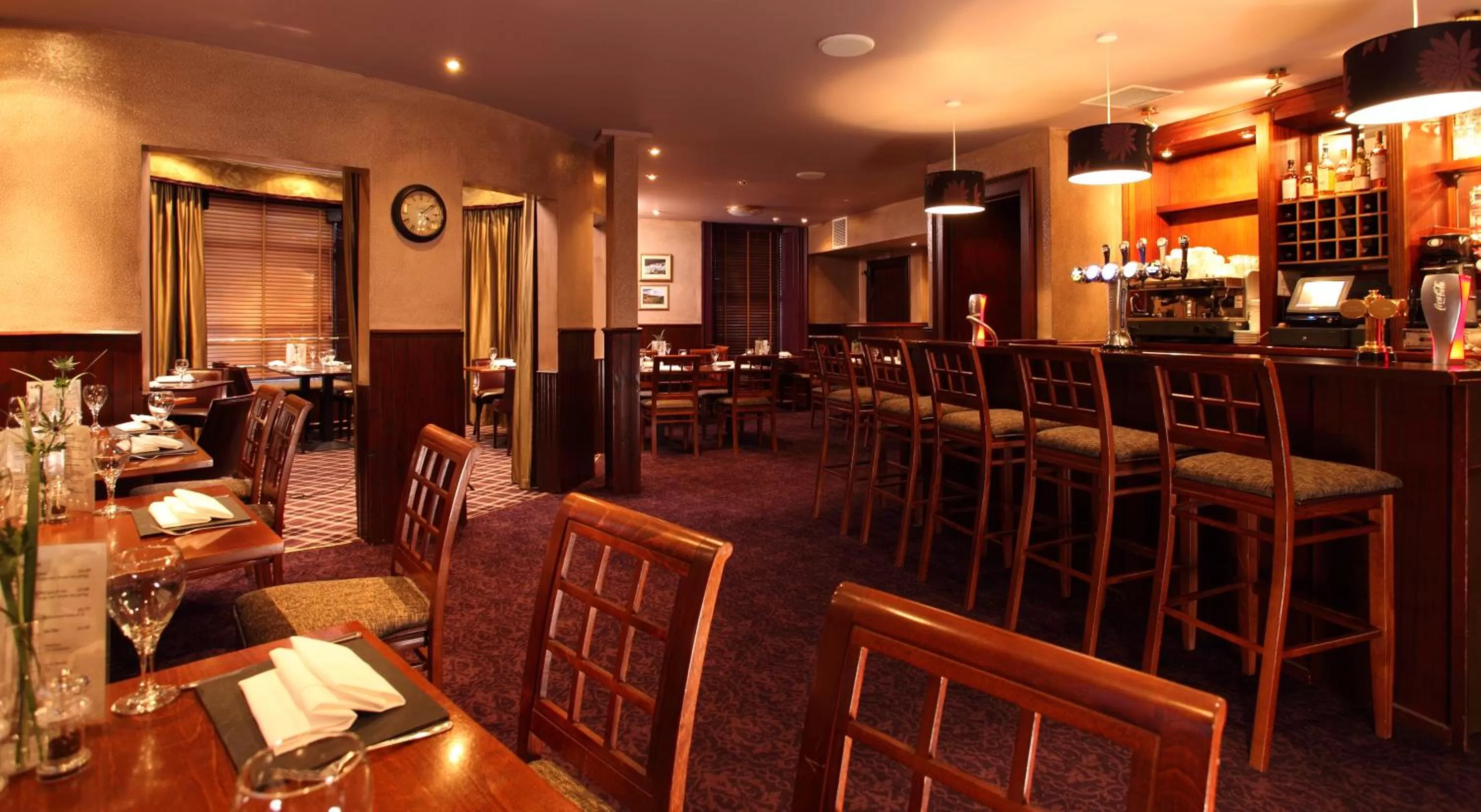 Restaurant/places to eat in Northern Hotel