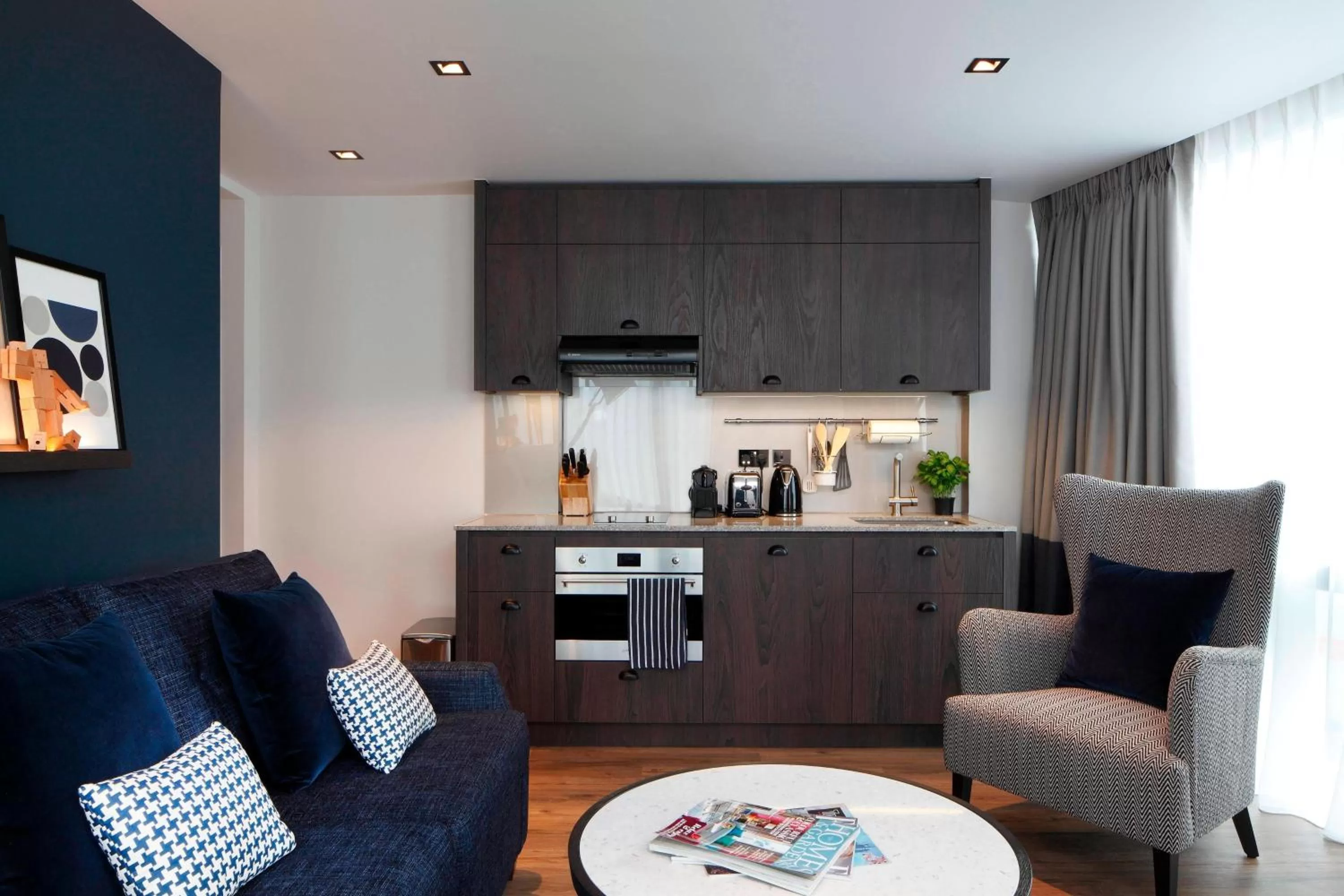 Kitchen or kitchenette in Residence Inn by Marriott London Bridge