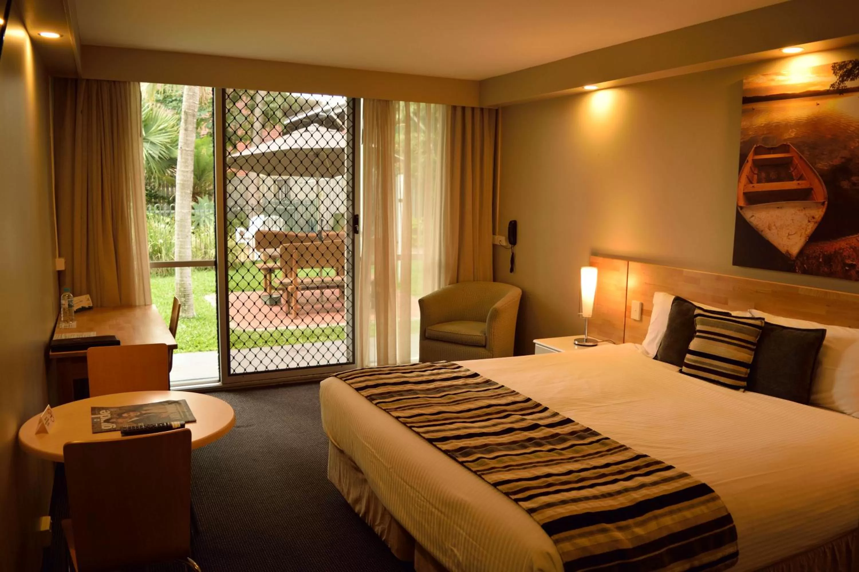 Photo of the whole room, Bed in Motel 98