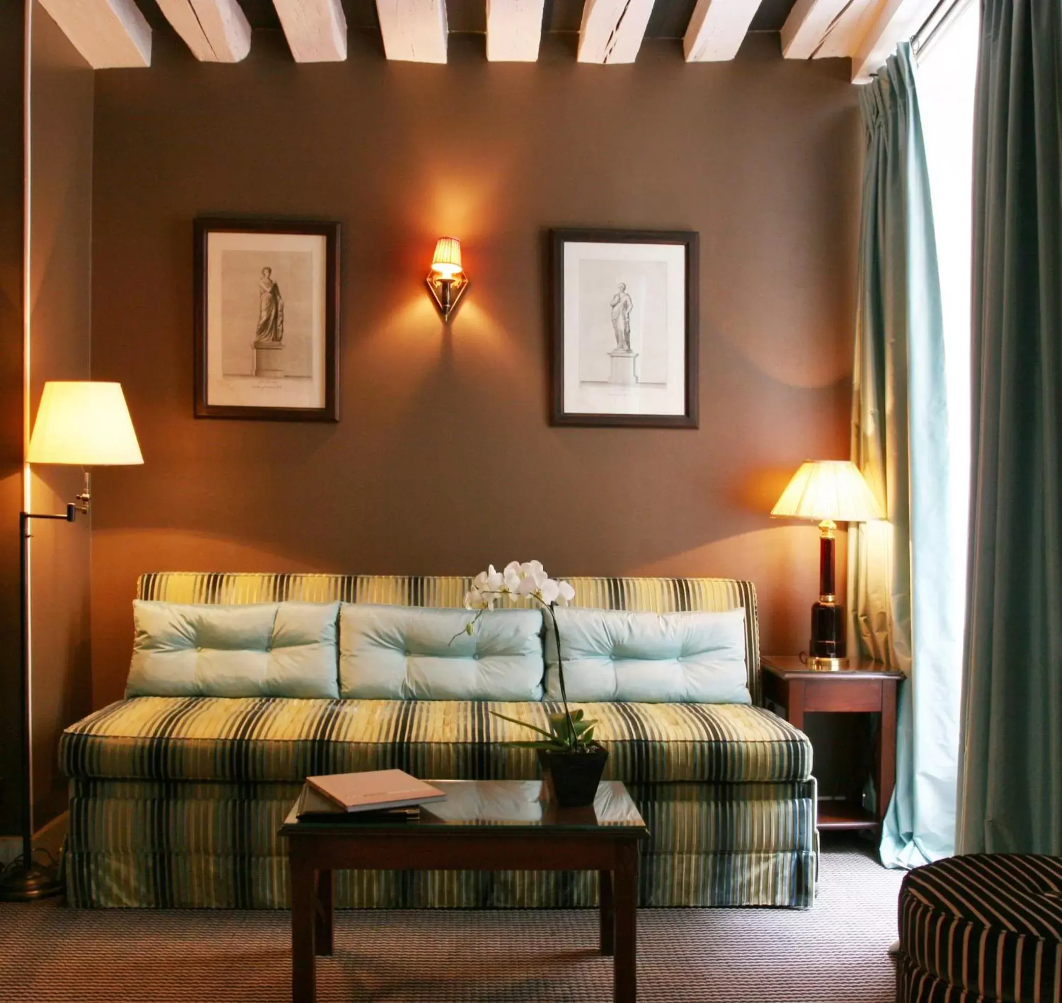 Junior Suite and Double Room Connected in Hotel Résidence Des Arts - Saint-Germain Junior Suite and Double Room Connected in Hotel Résidence Des Arts - Saint-Germain