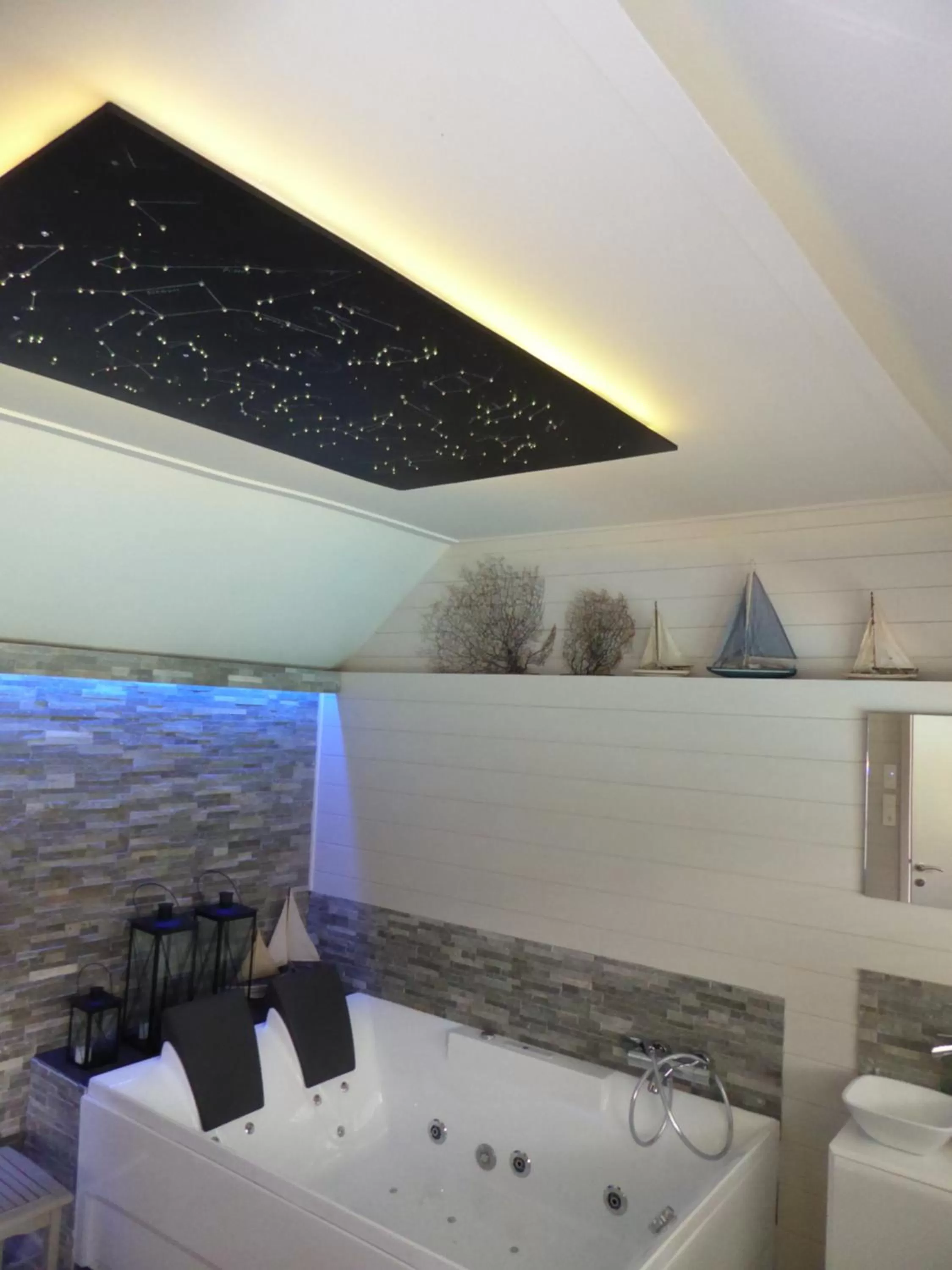 Hot Tub in Boutique hotel Het Bloemenhof