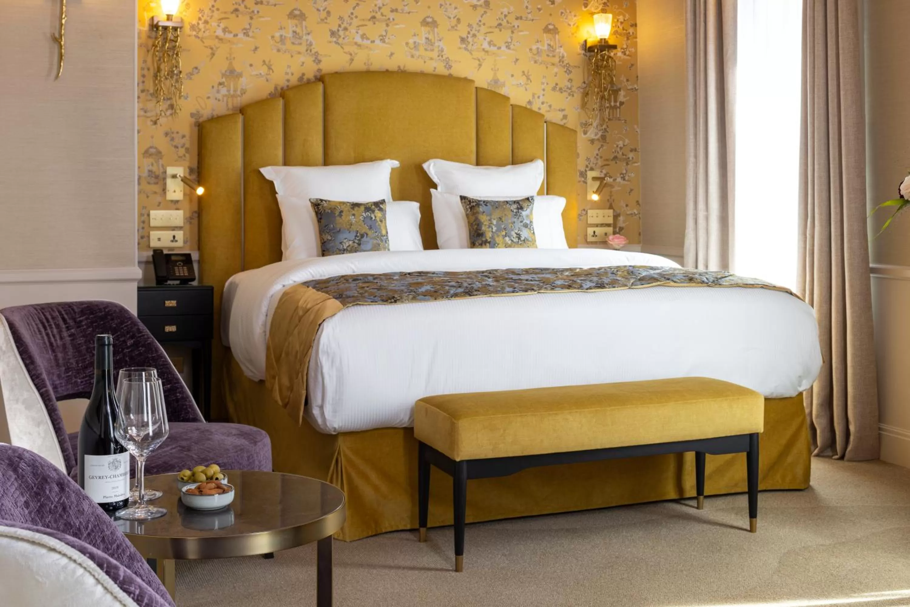 Bed in Manolita Paris