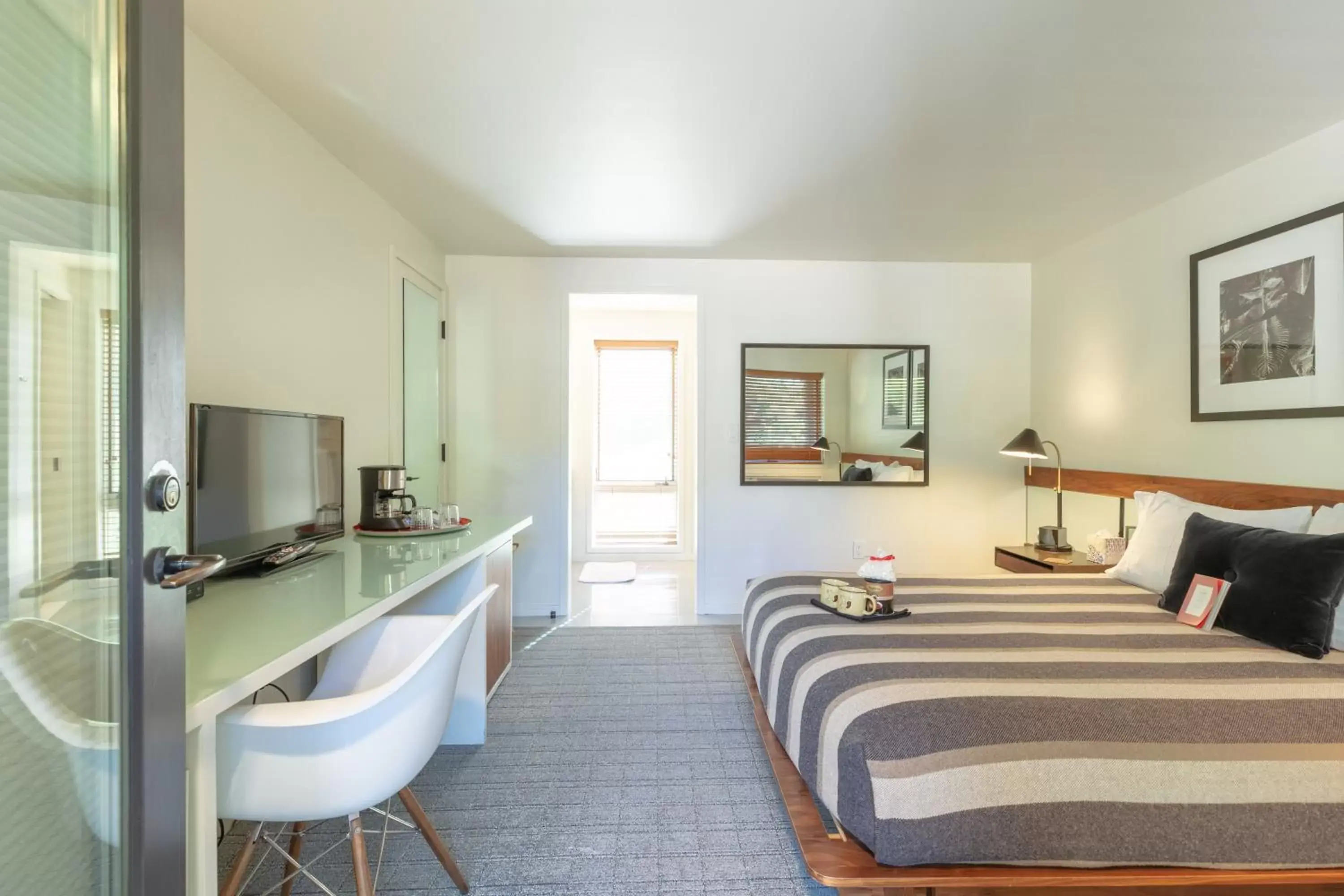 Double Room in Little Beaver Inn Double Room in Little Beaver Inn