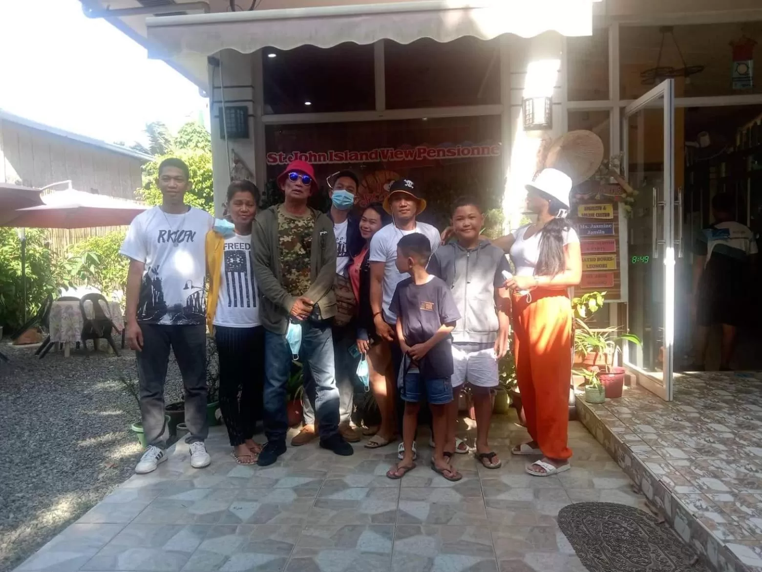 Family in St. John Island View Pensionne