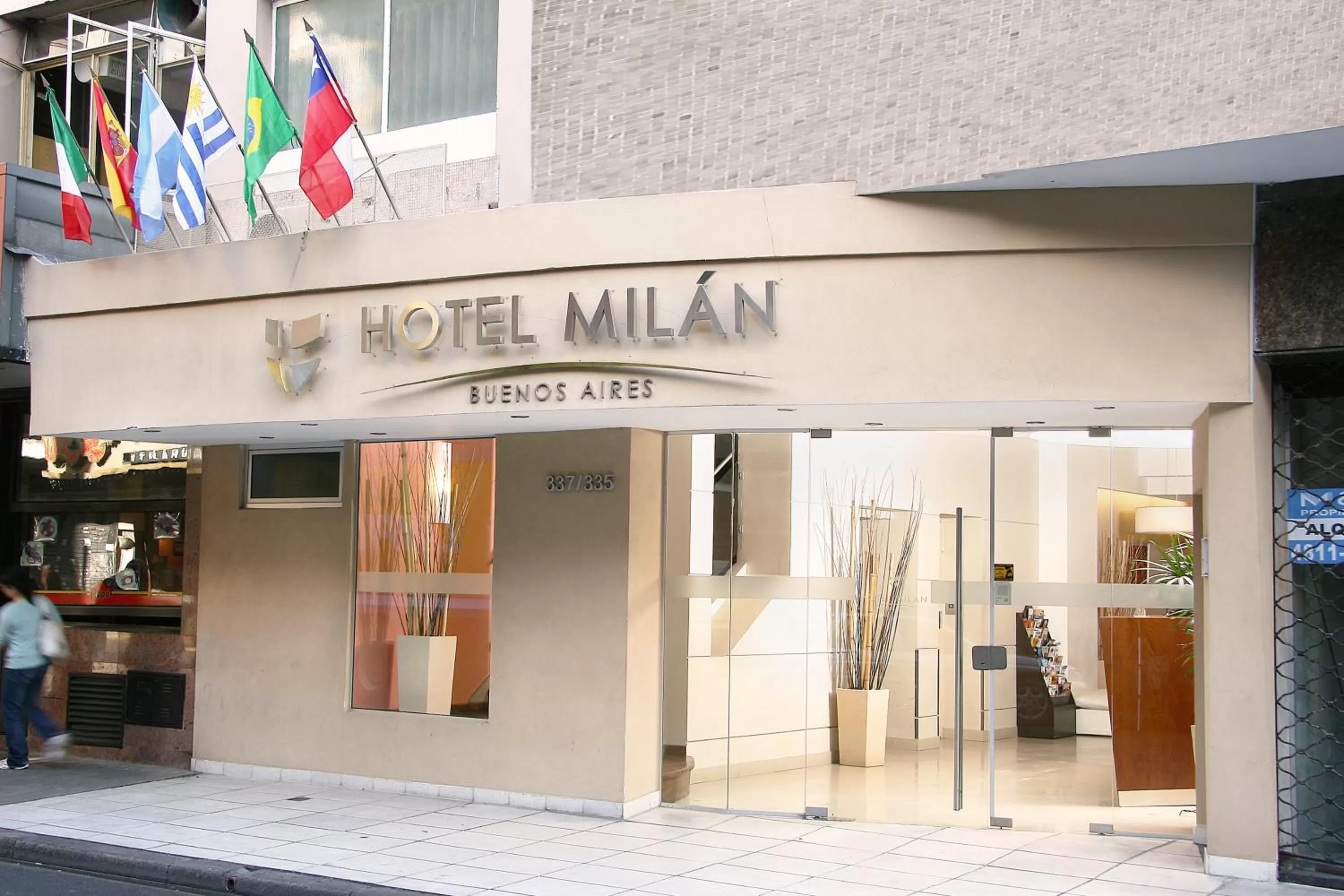 Facade/entrance in Hotel Milan