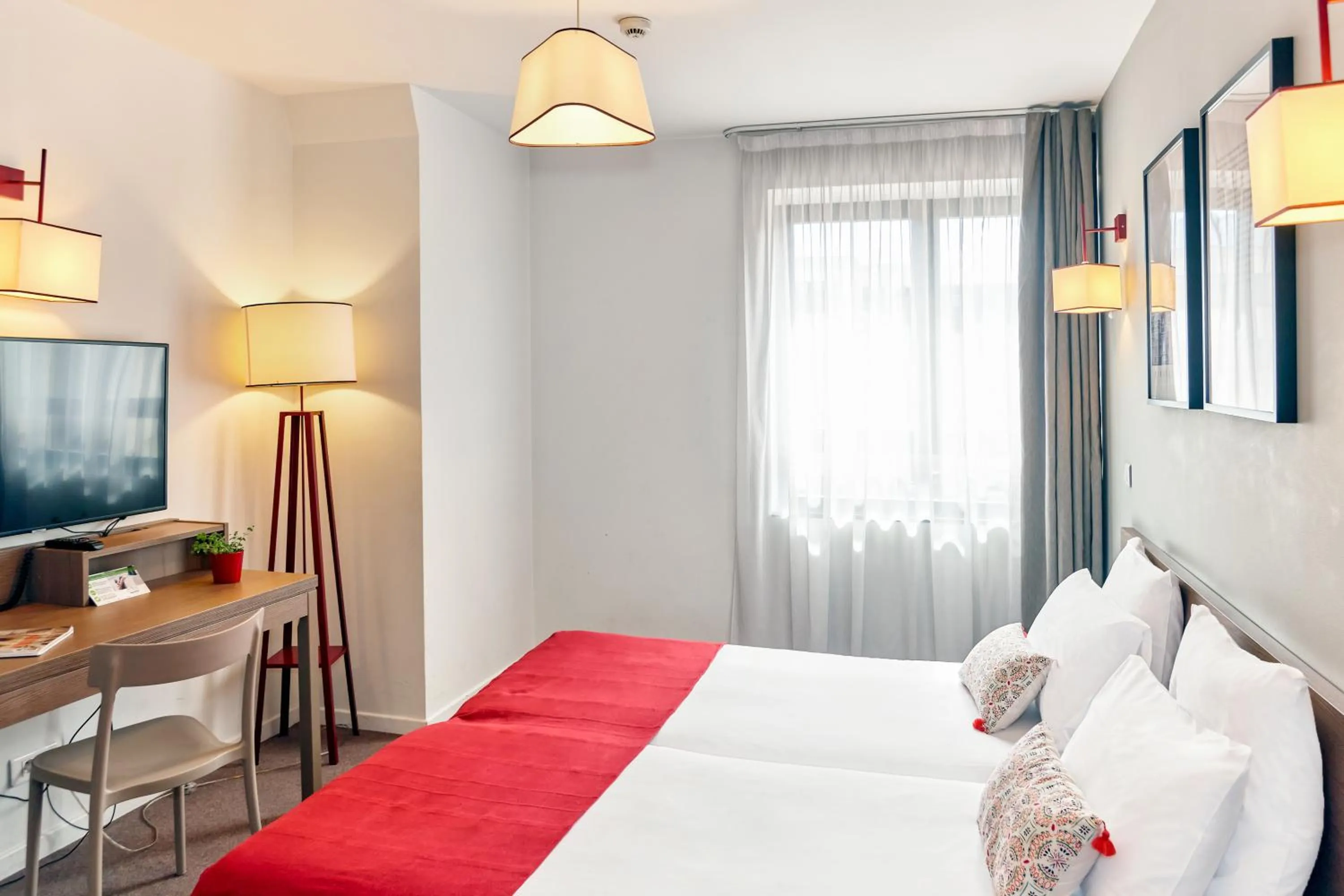 TV and multimedia, Bed in Appart'City Confort Strasbourg Centre