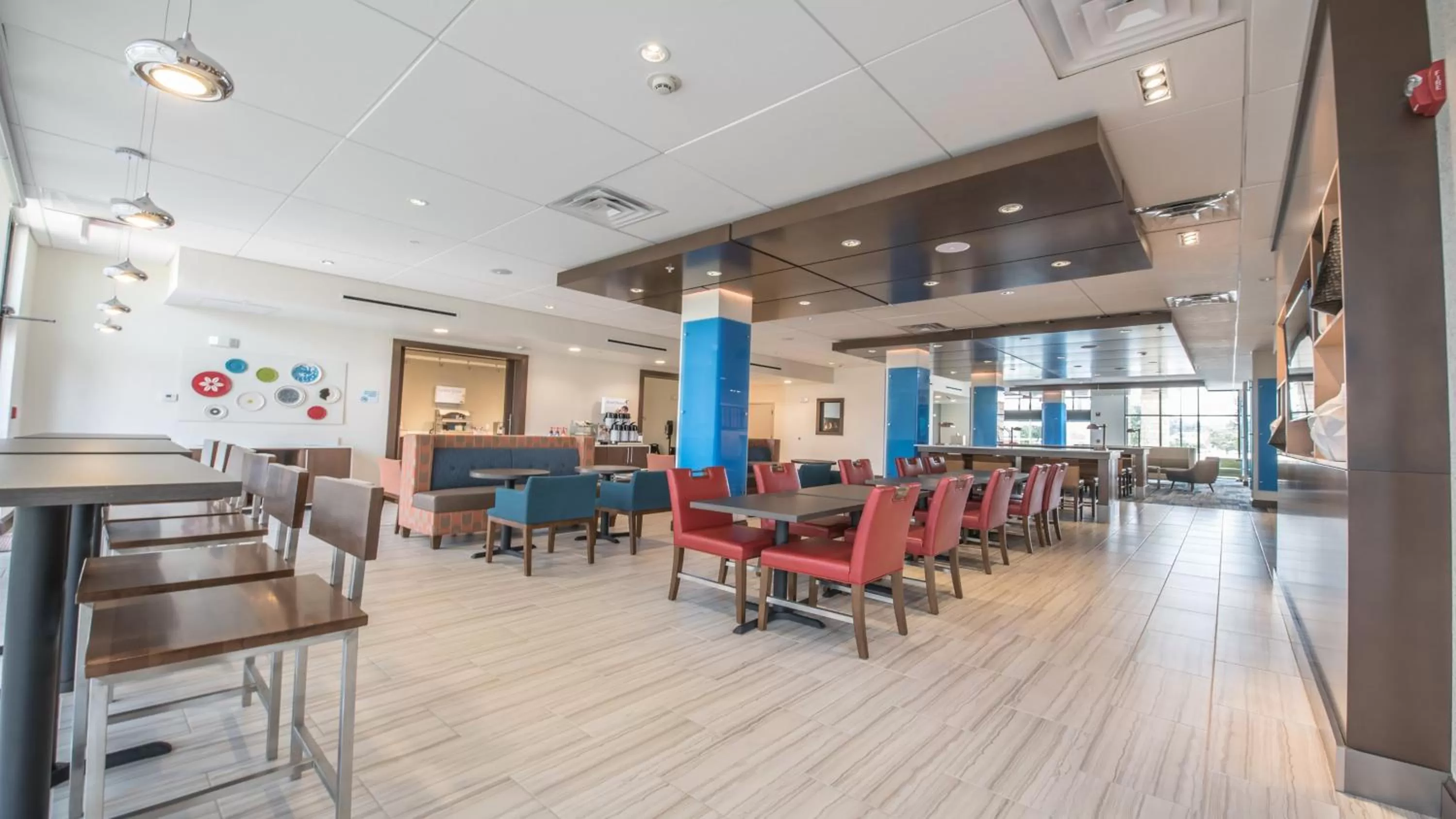 Breakfast in Holiday Inn Express & Suites - Dripping Springs - Austin Area by IHG