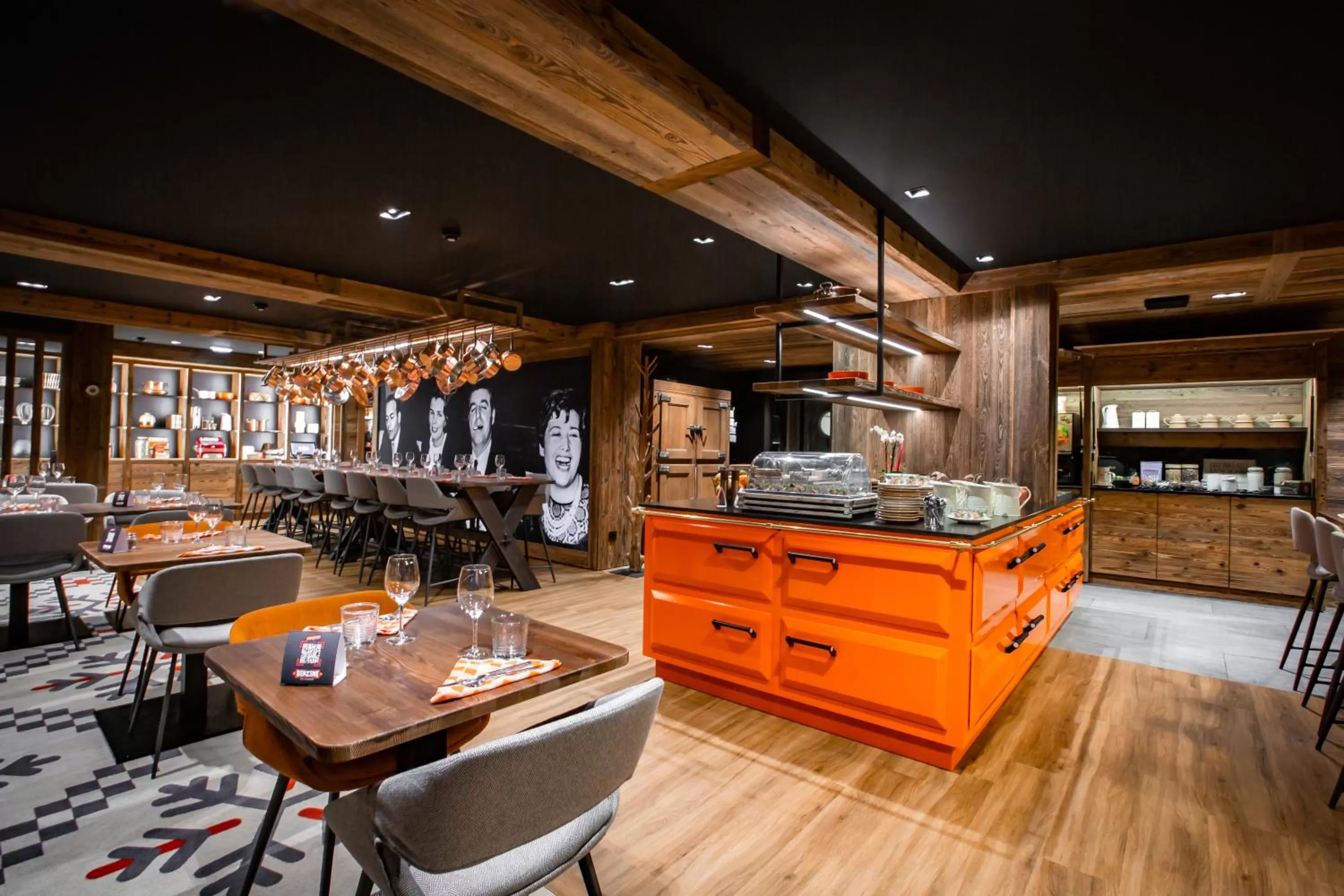 Restaurant/places to eat in Hôtel Névé