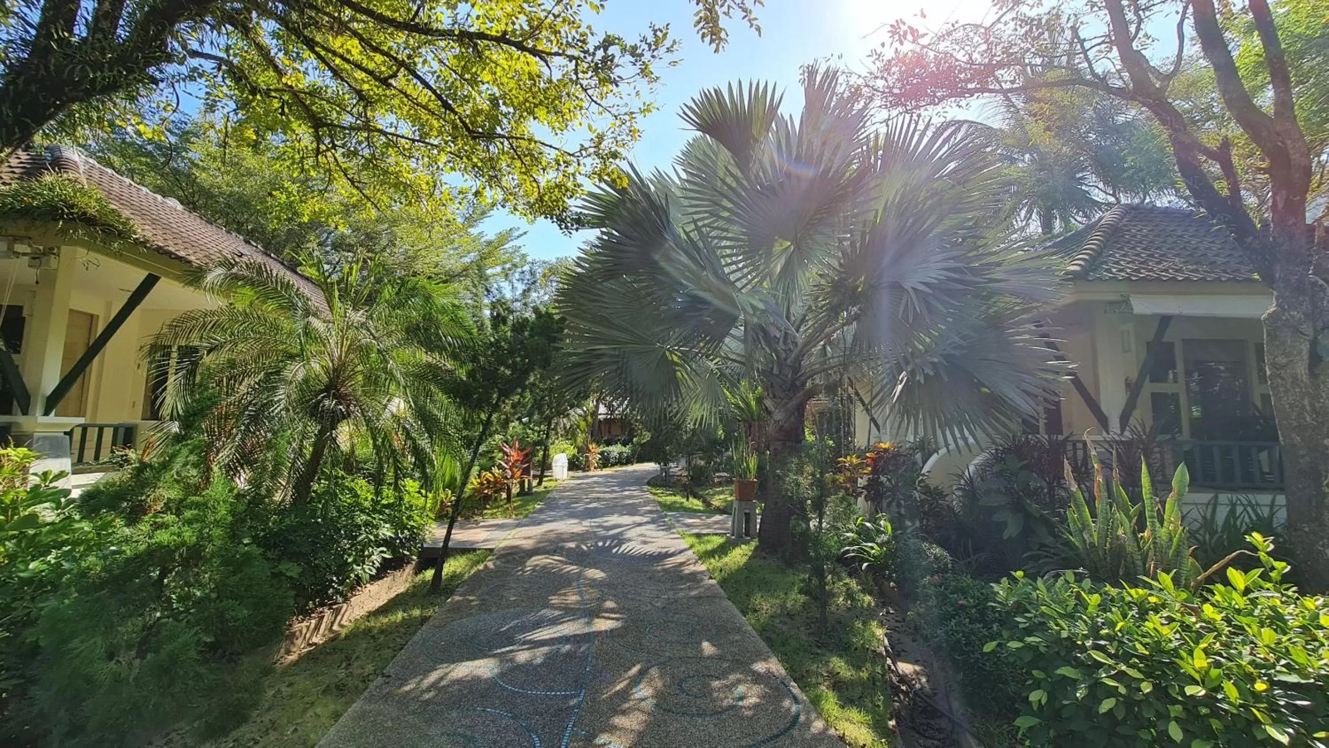 Property building in Baan Khaolak Beach Resort