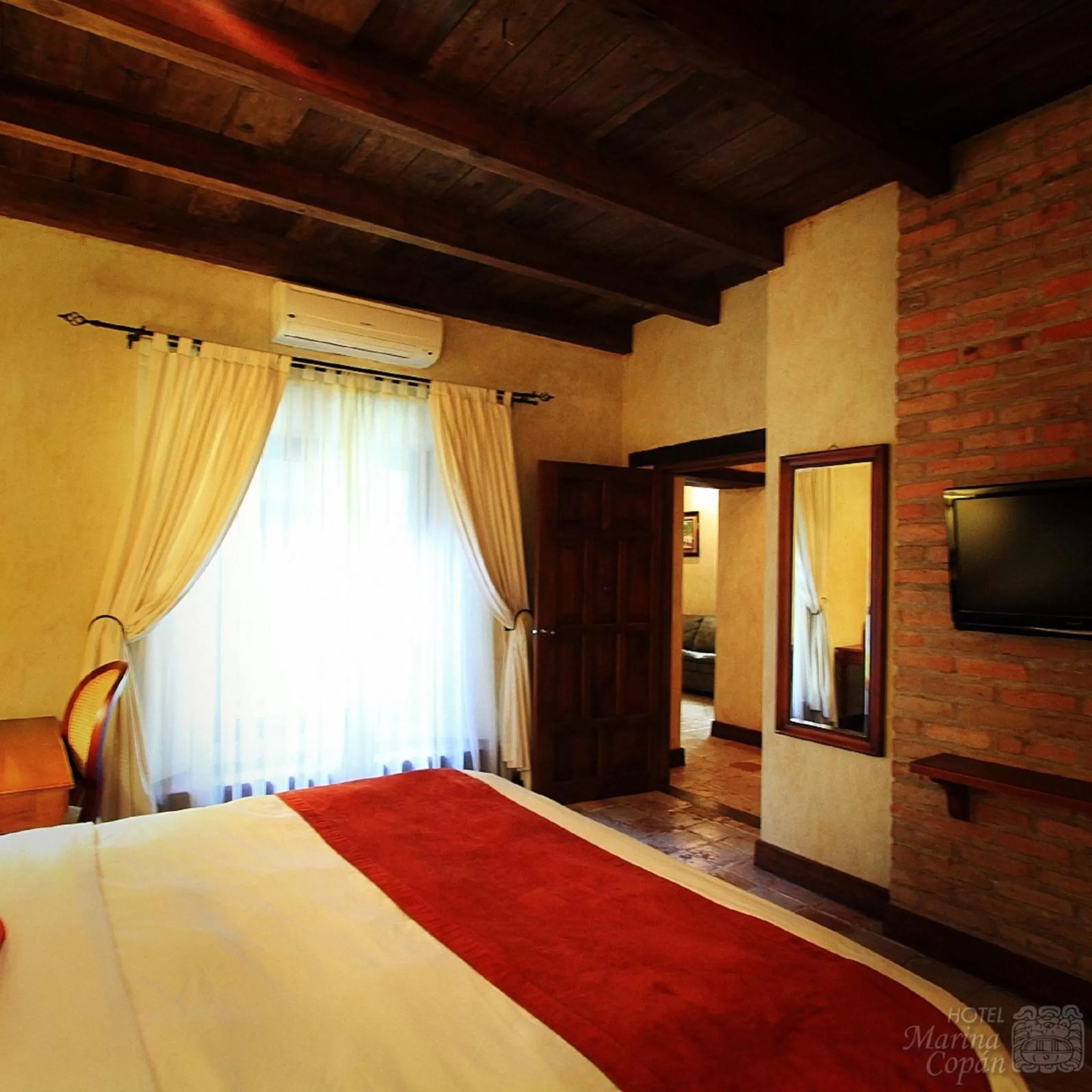 Day, Bed in Hotel Marina Copan