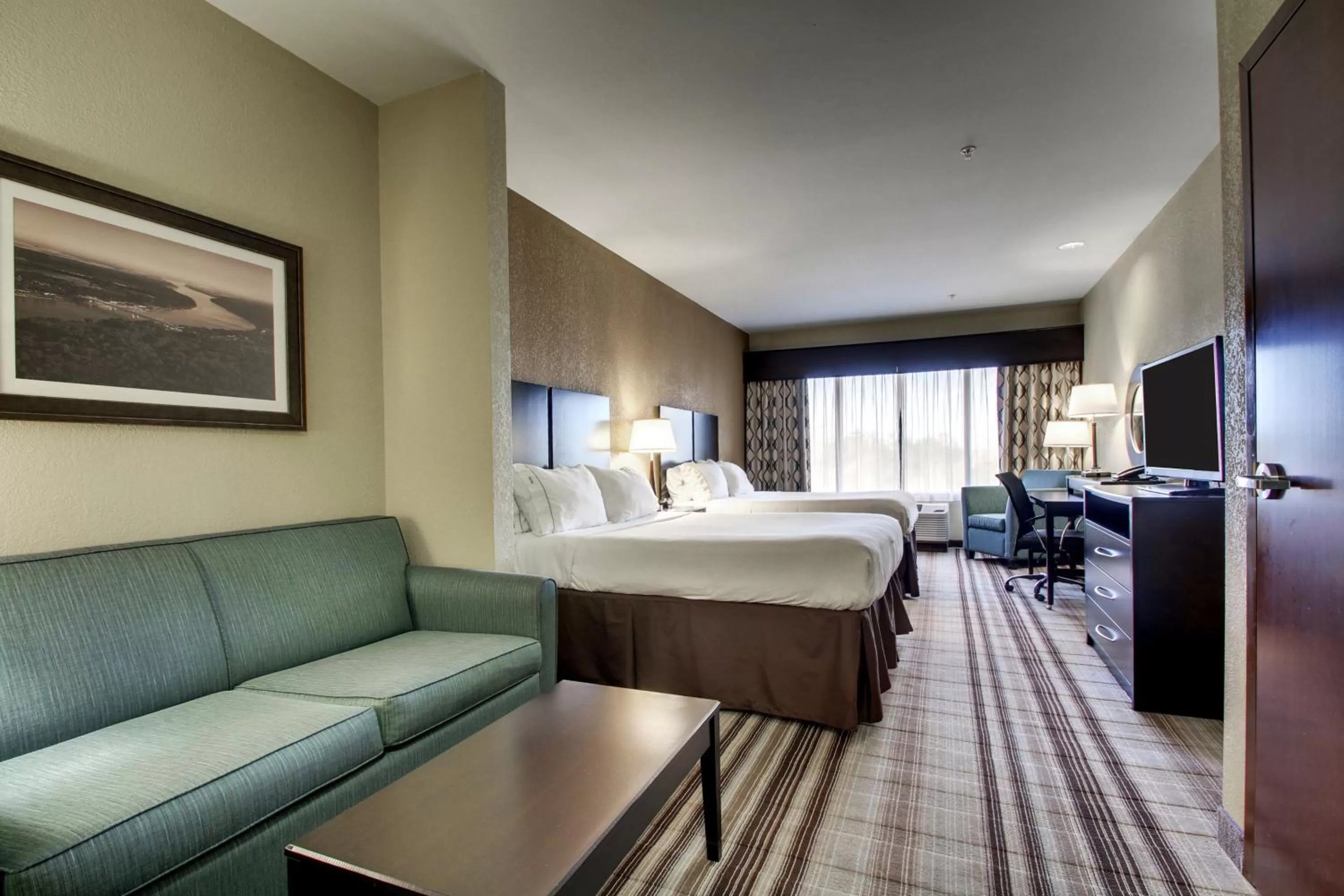 Photo of the whole room, Bed in Holiday Inn Express Natchez South West by IHG