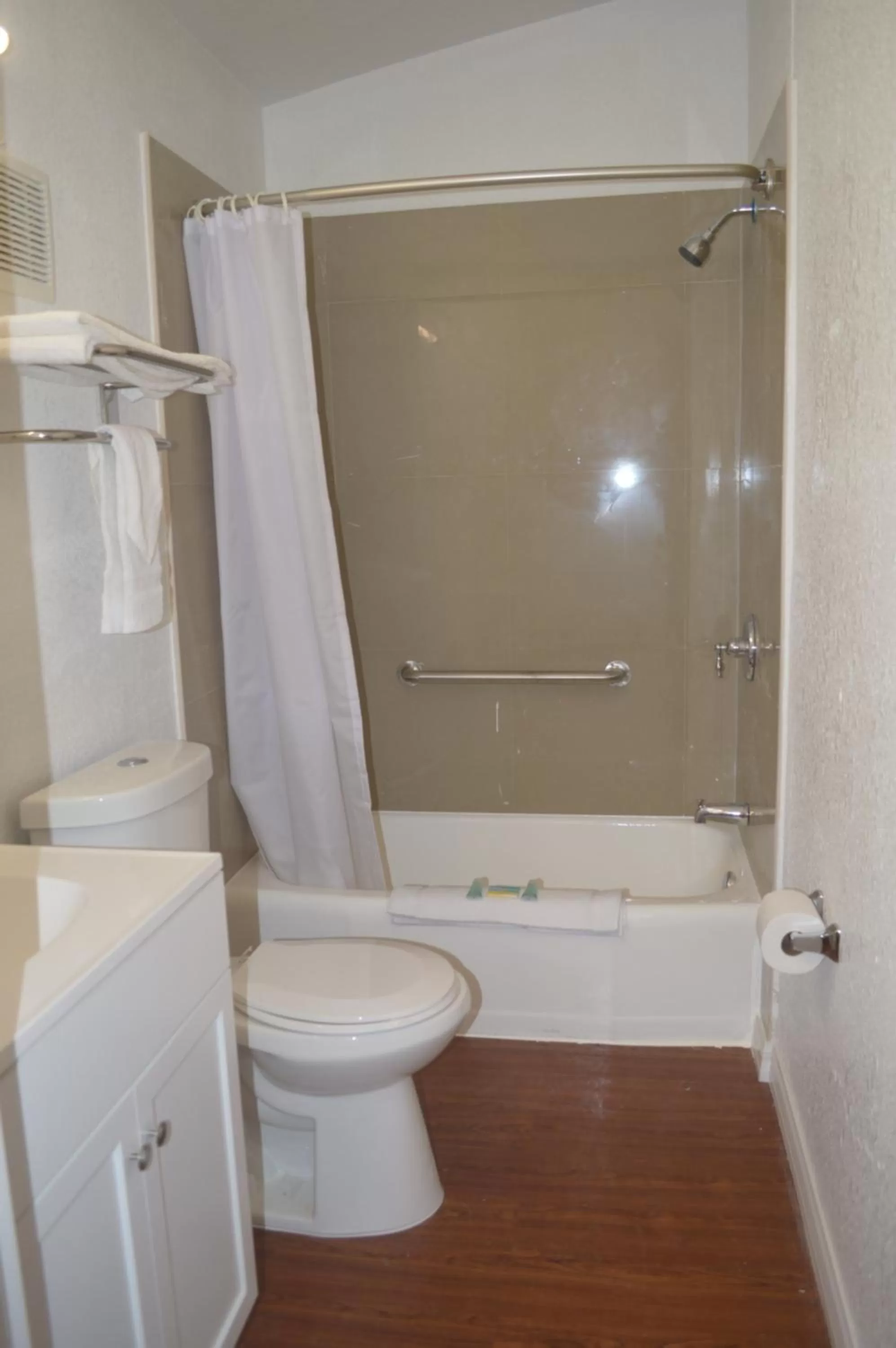 Bathroom in Tarpon Inn