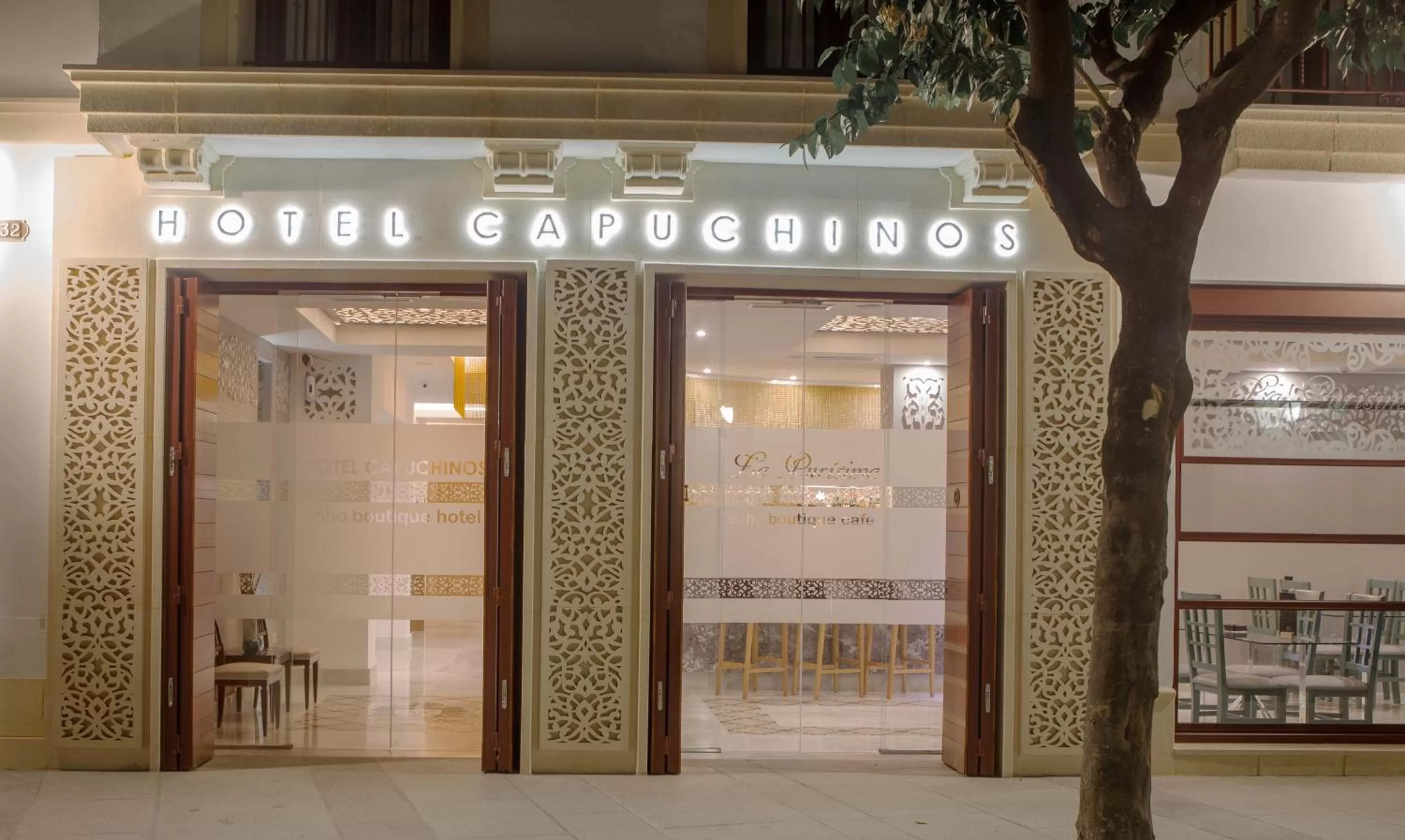 Facade/entrance in Soho Boutique Capuchinos & Spa