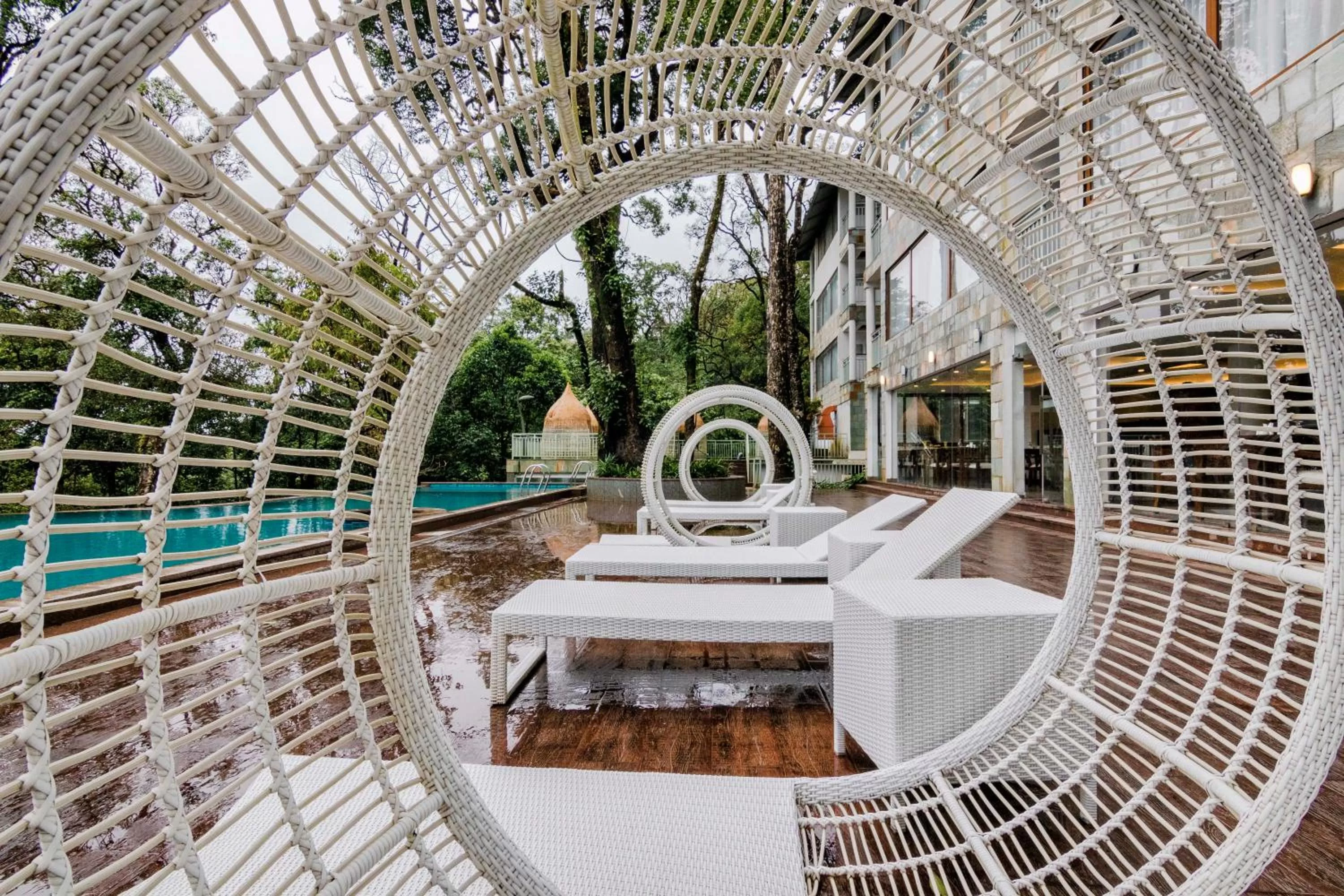 Swimming pool in Elixir Hills Suites Resort and Spa