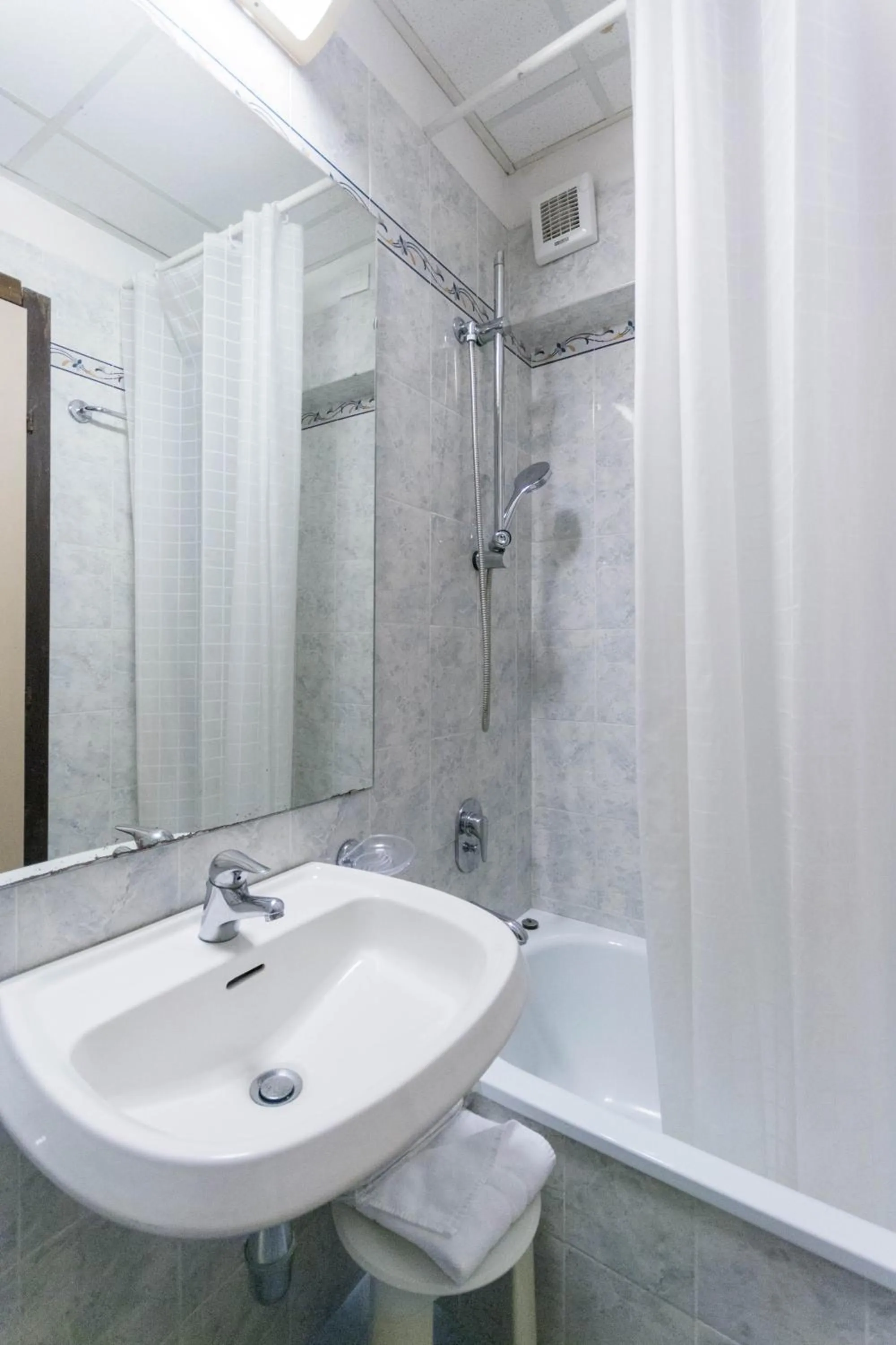 Bathroom in Hotel Rex