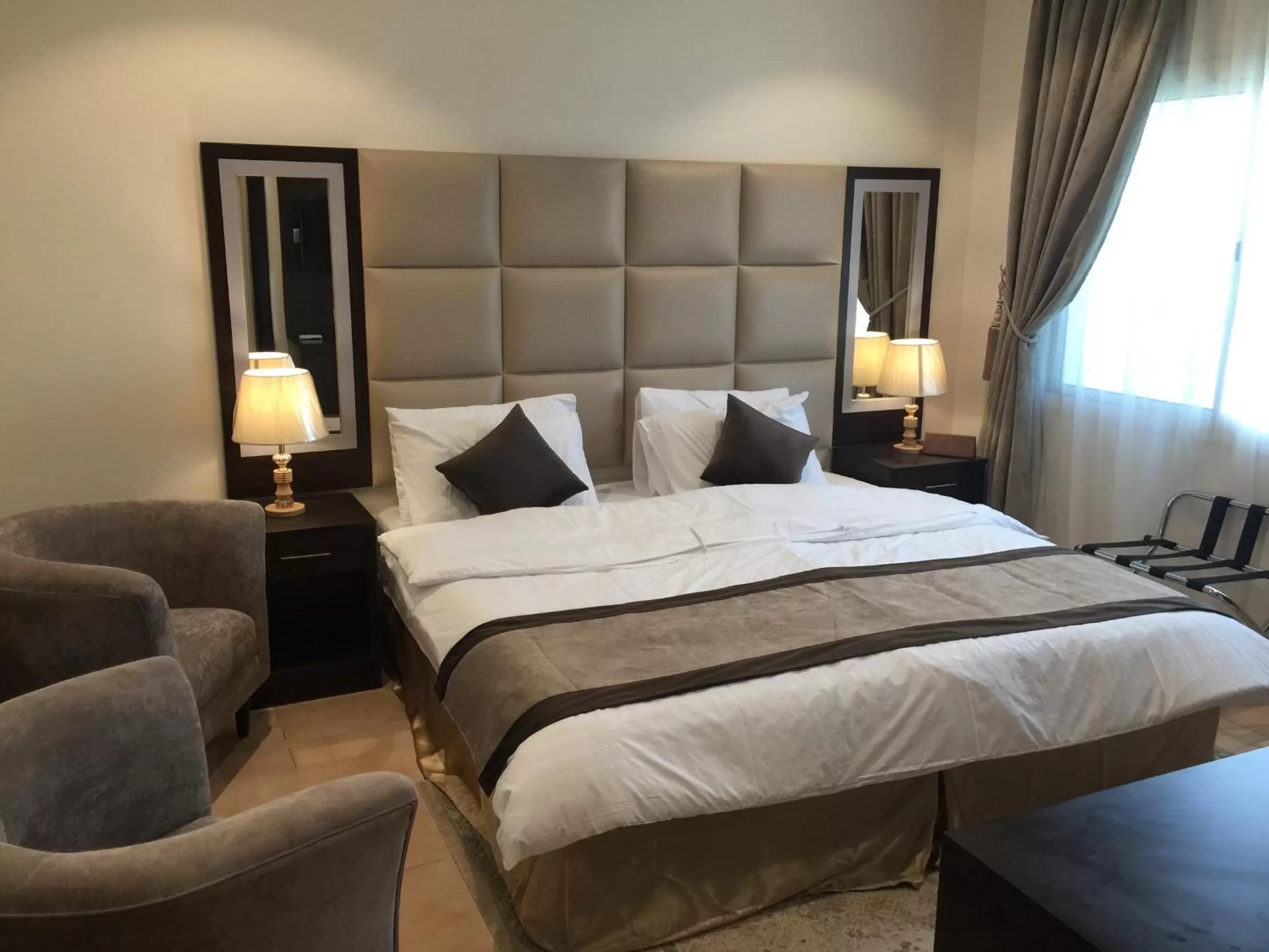 Bed in Alshaheen Suites