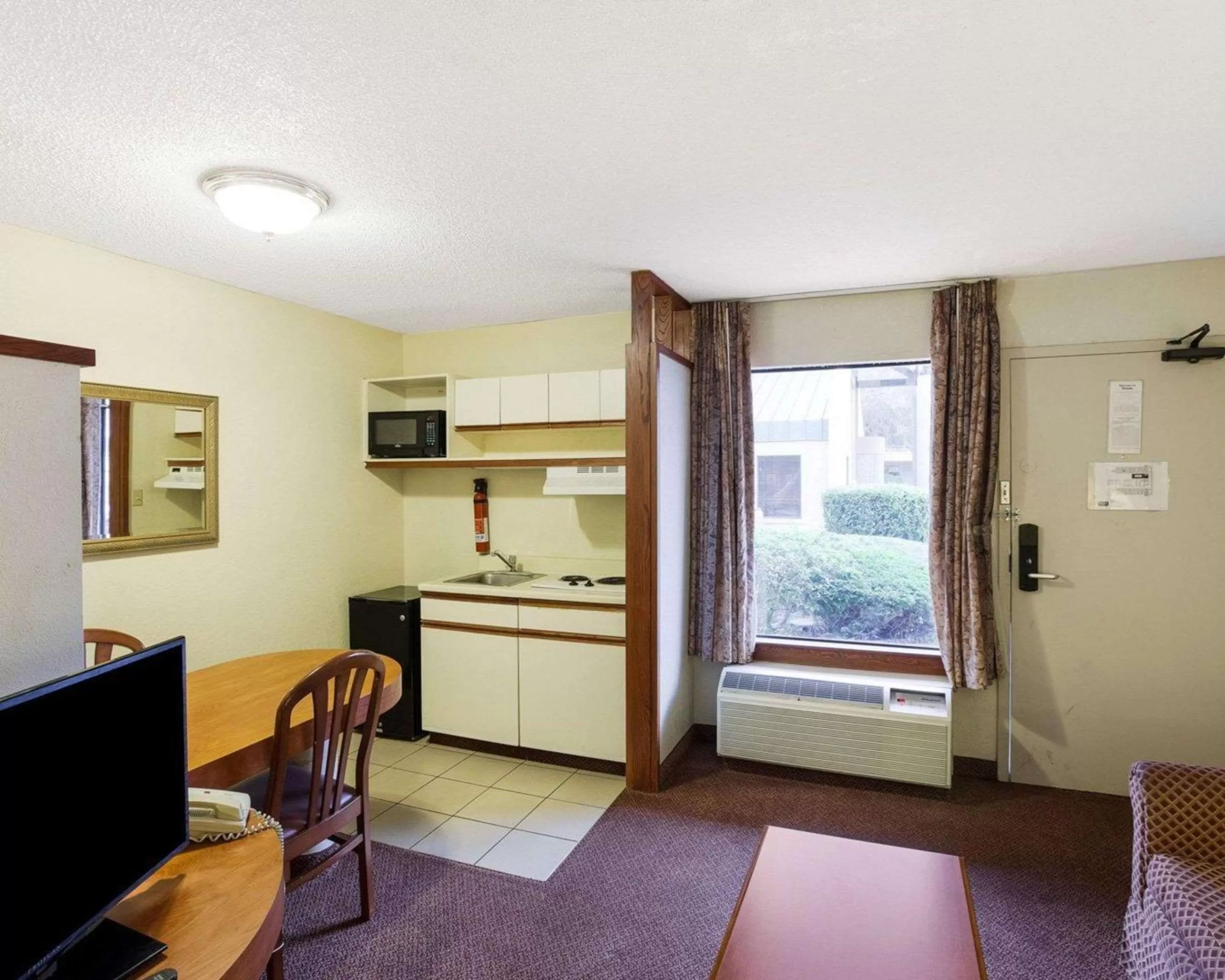 Photo of the whole room in Rodeway Inn & Suites South of Fiesta Park