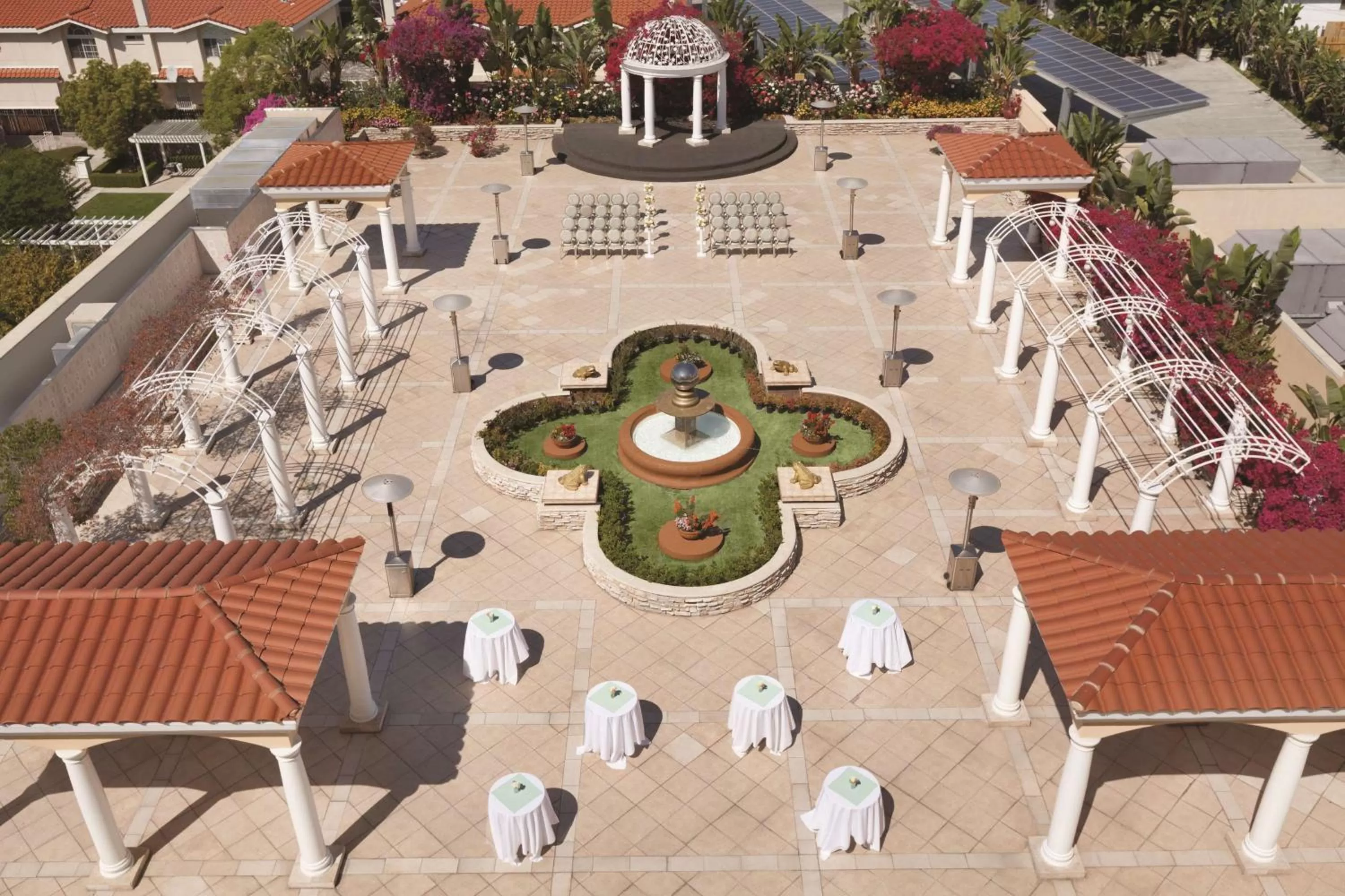 Garden in Hilton Los Angeles/San Gabriel