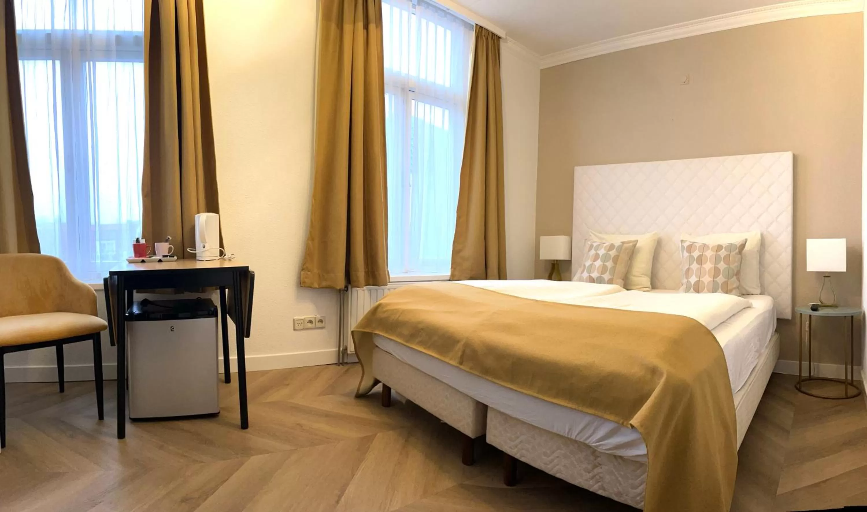 Photo of the whole room in Hotel van Oppen