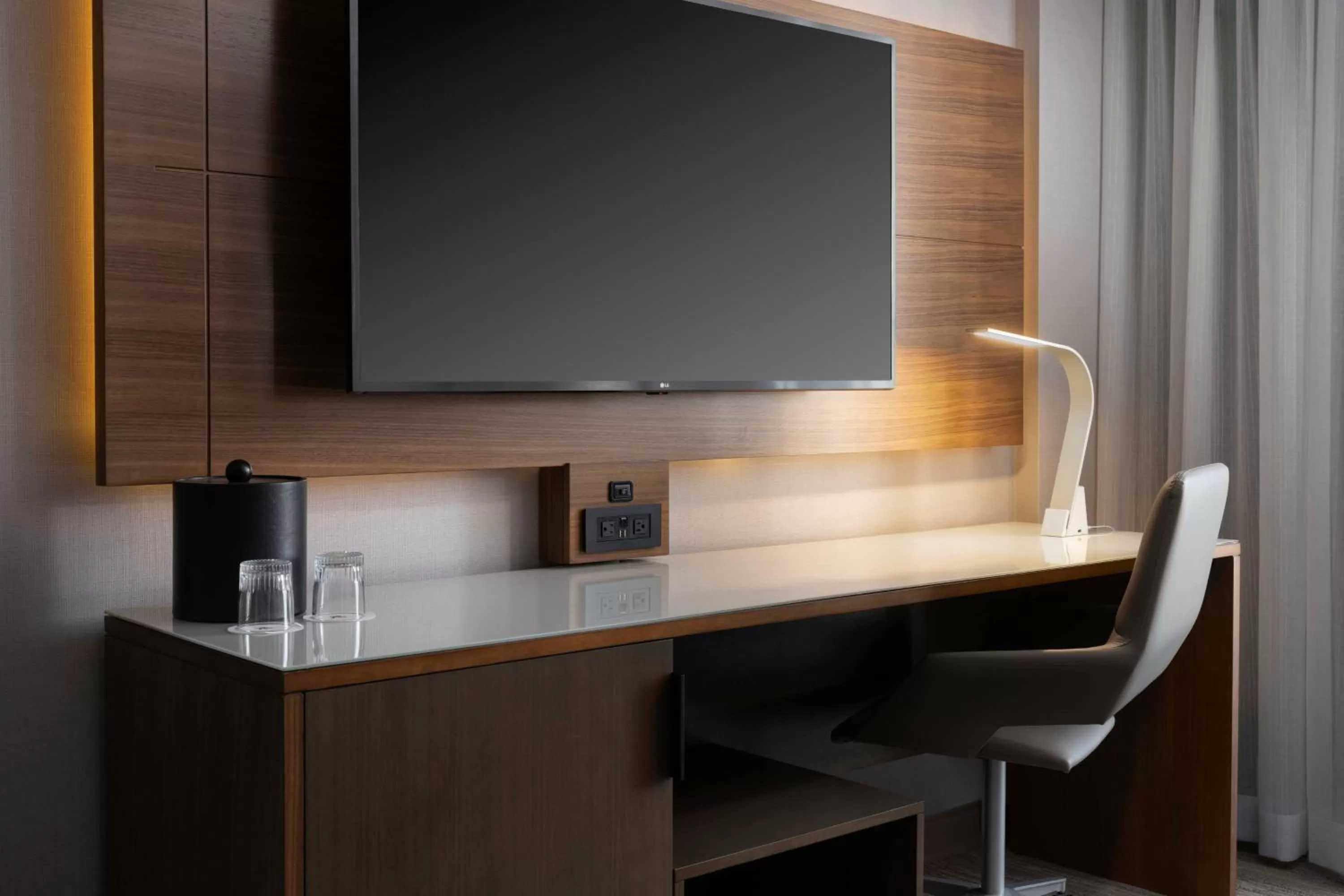 Bedroom in Costa Mesa Marriott