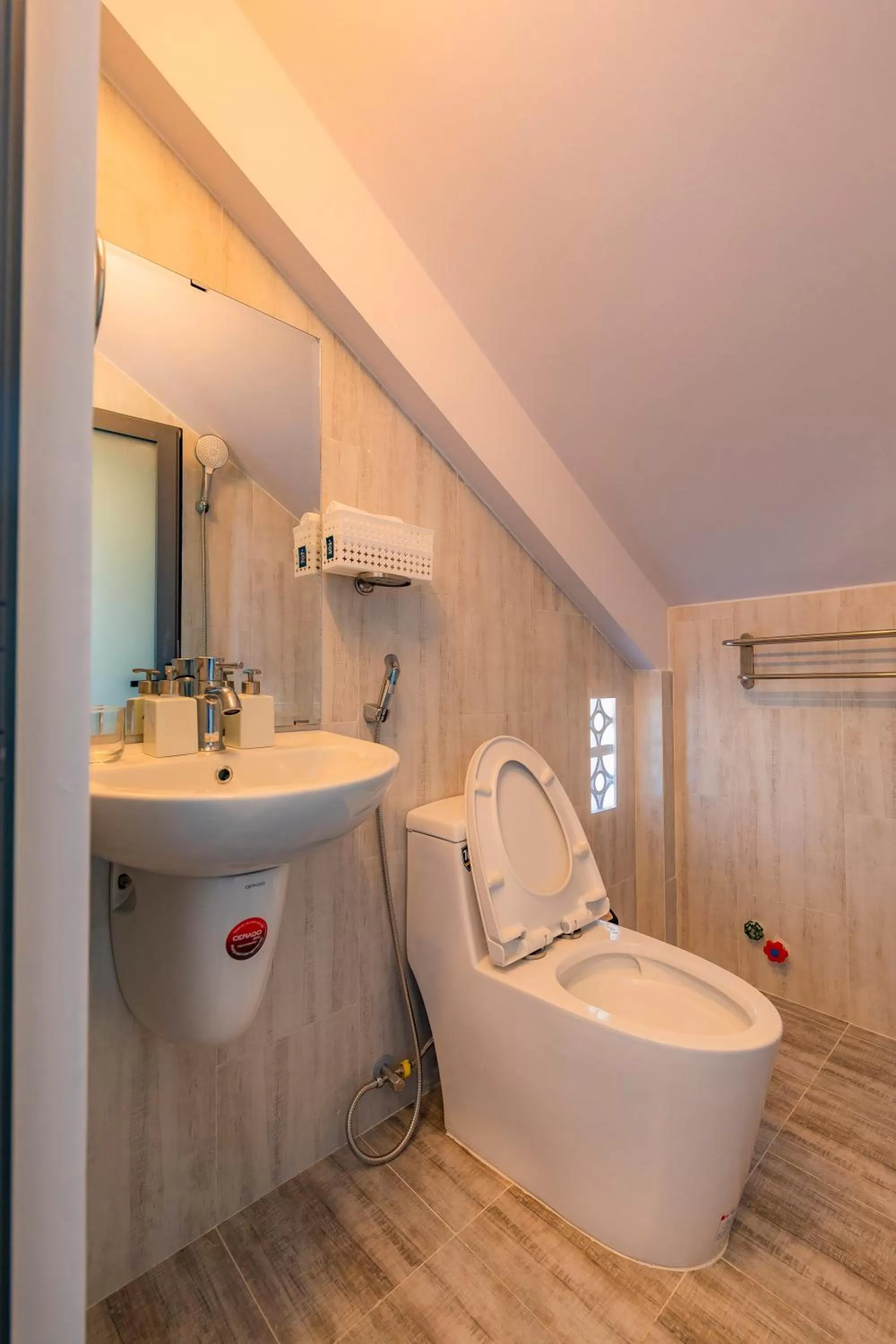 Bathroom in Khanh Uyen 3 Hotel