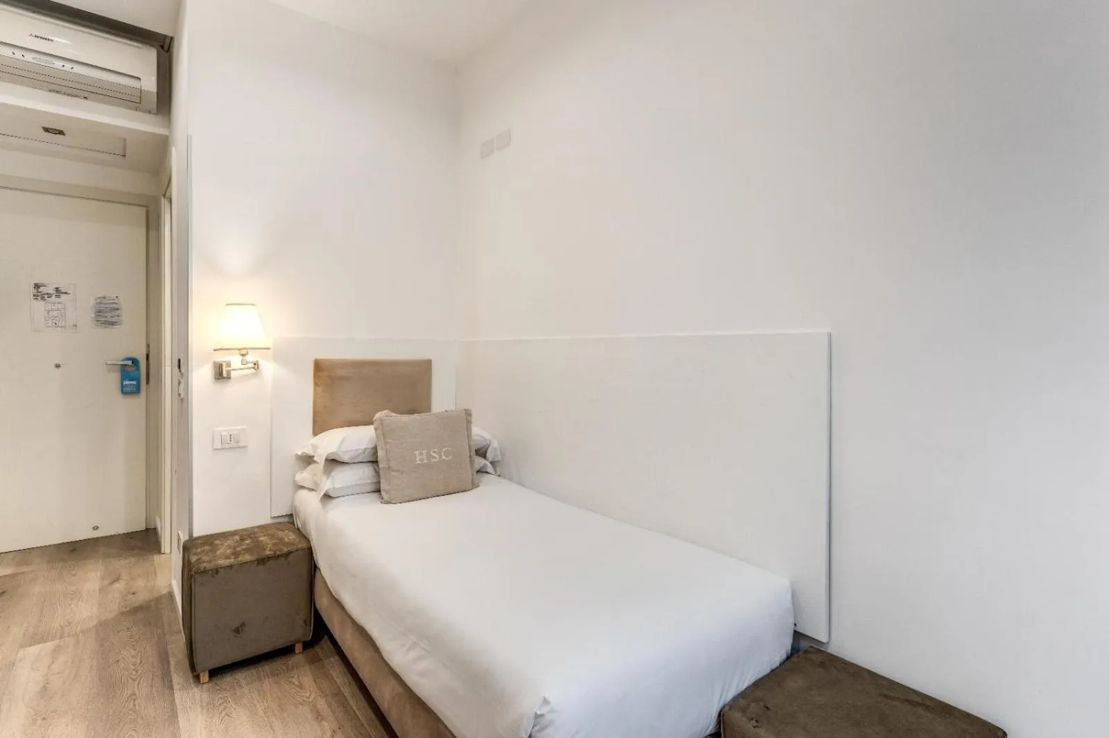 Bed in Hotel Sorrento City