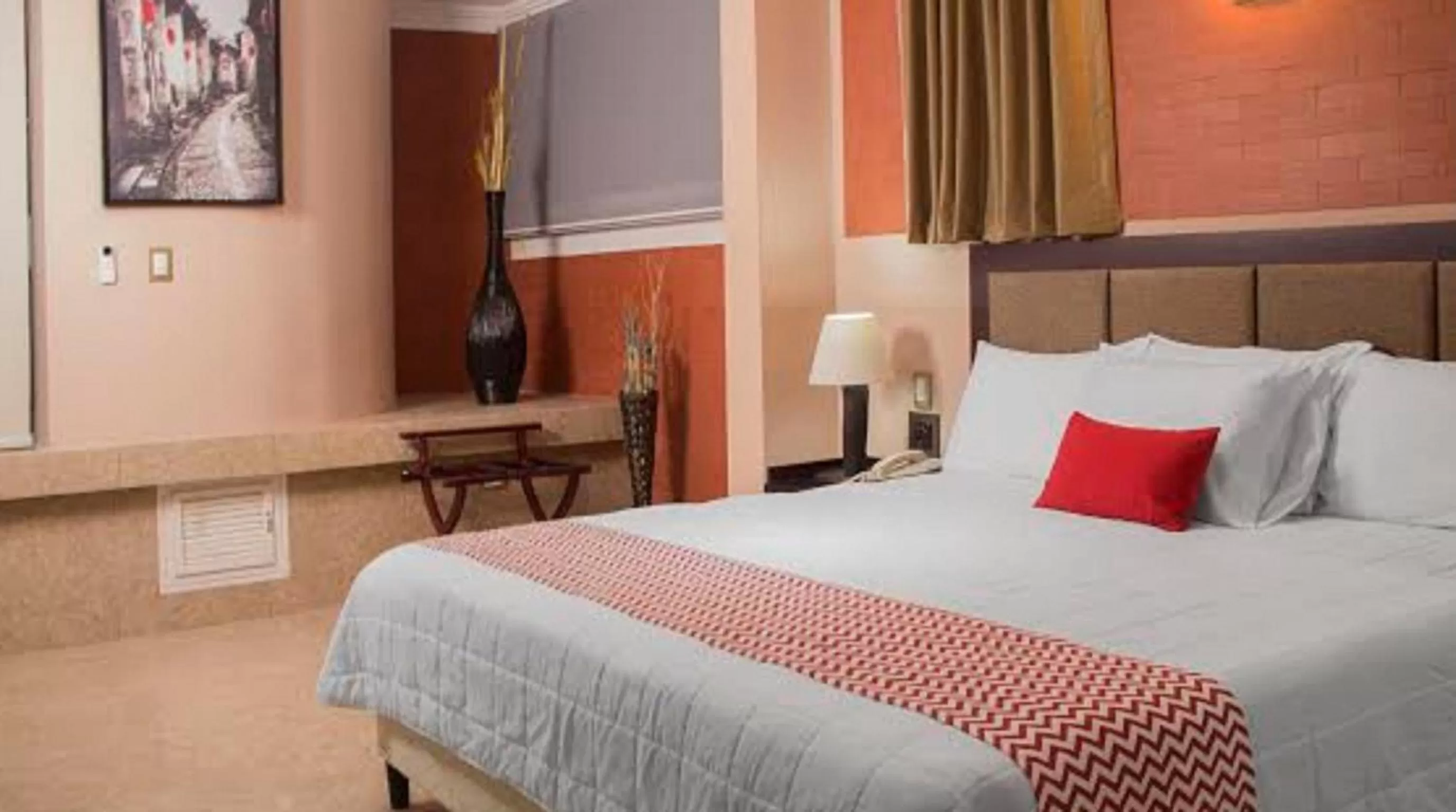 Bed in Ramada by Wyndham Tikal Isla de Flores