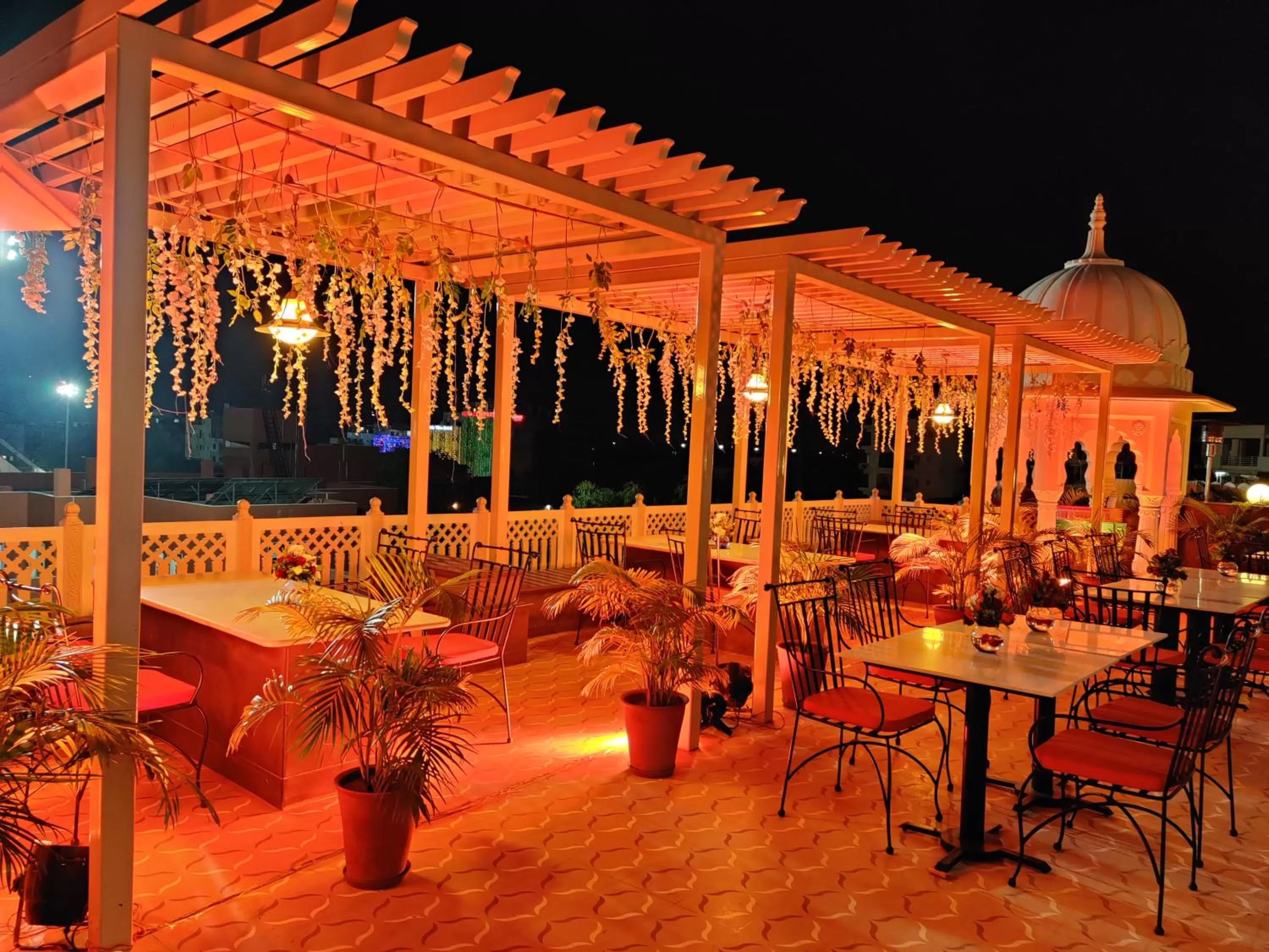 Restaurant/places to eat in Laxmi Palace Heritage Boutique Hotel