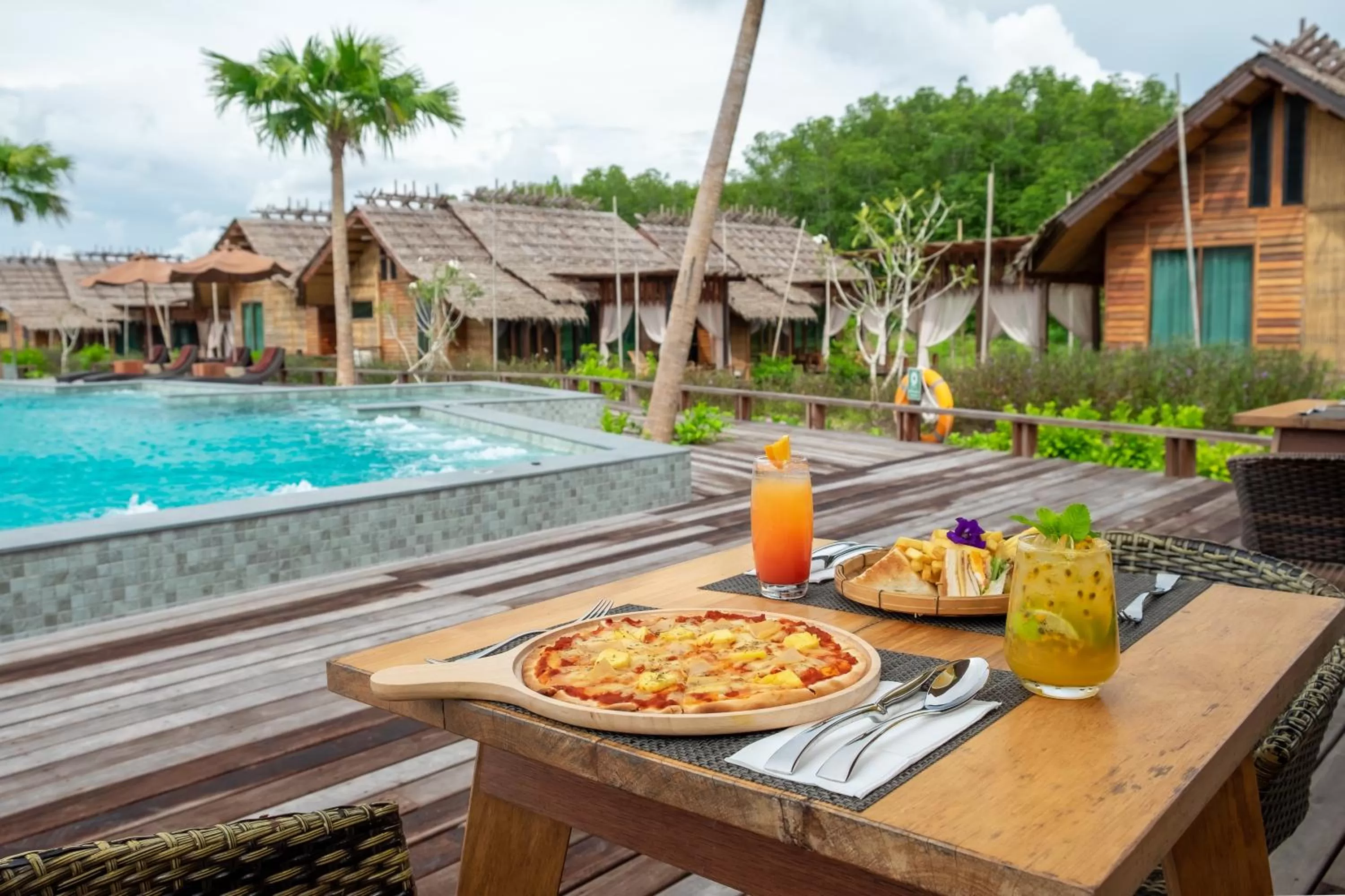 Swimming pool in Venice Krabi Villa Resort
