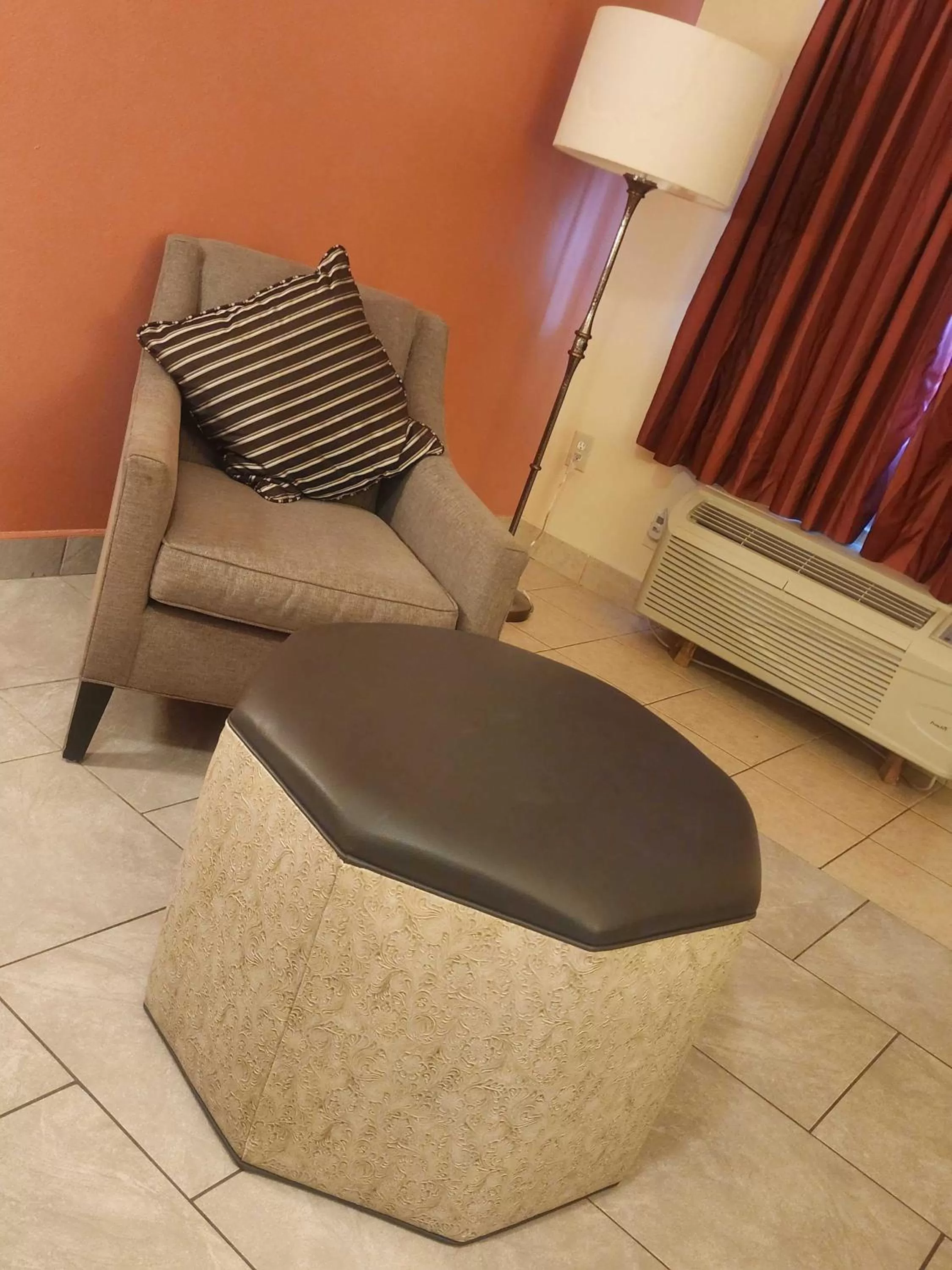 Seating area in Casa Rosa Inn