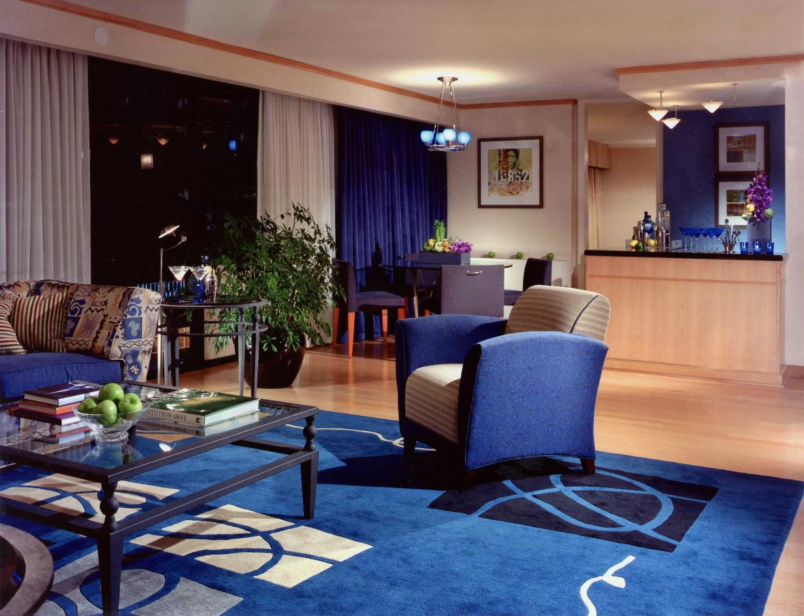 Living room in The Colonnade Hotel