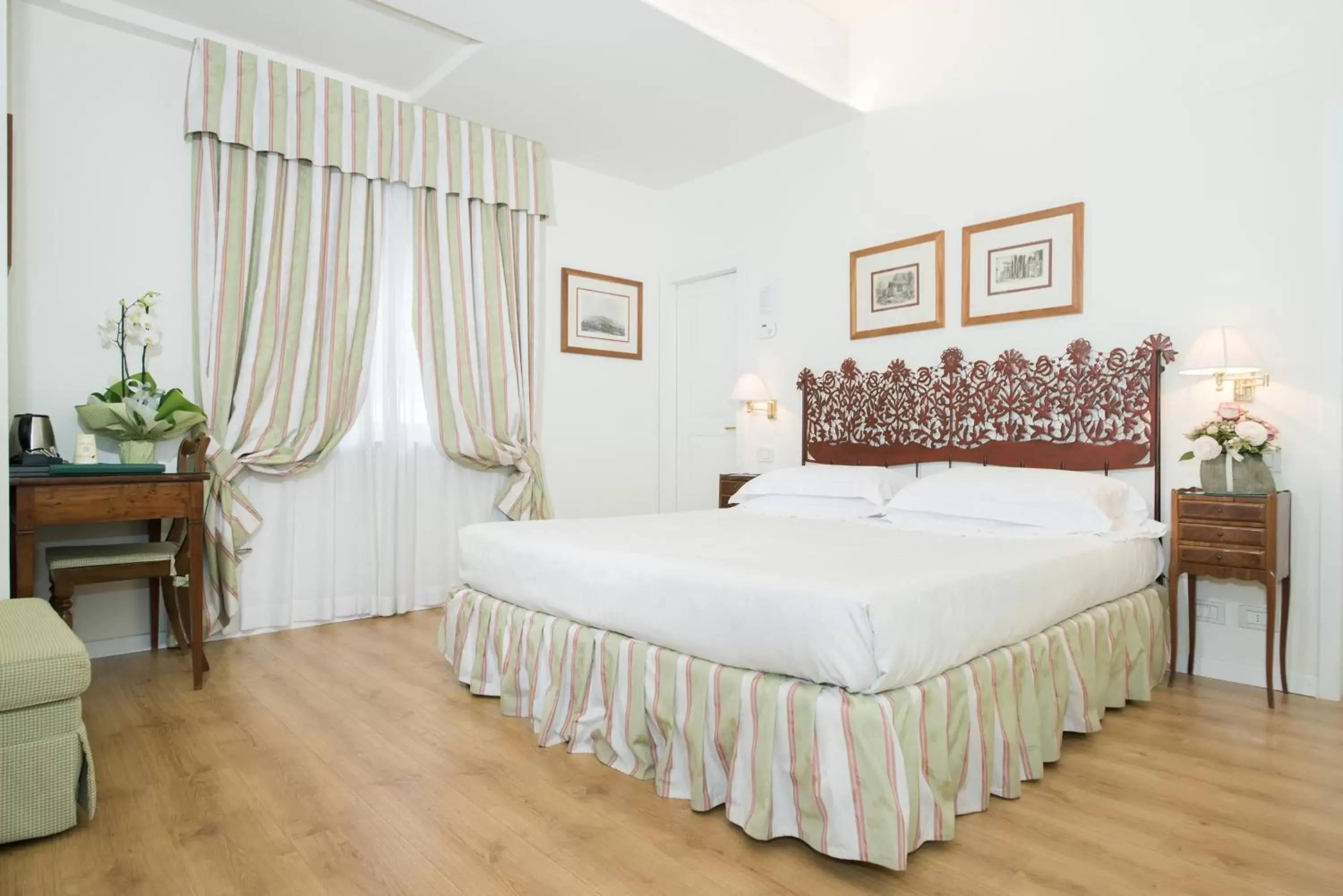 Deluxe Double Room in Villa Ermellina Siena, a Tribute Portfolio Hotel Deluxe Double Room in Villa Ermellina Siena, a Tribute Portfolio Hotel