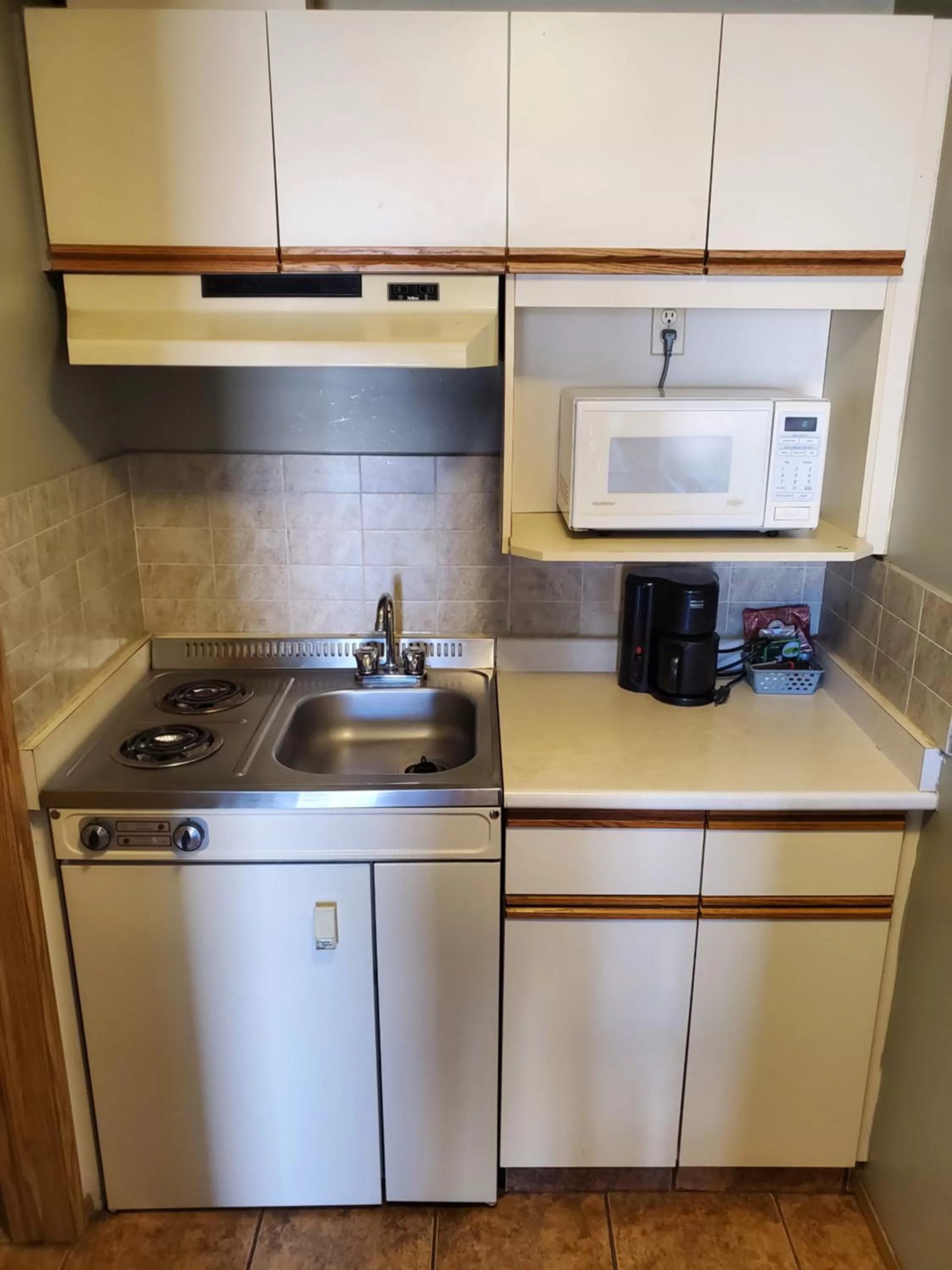 Kitchen or kitchenette in Stars Inn - Motel