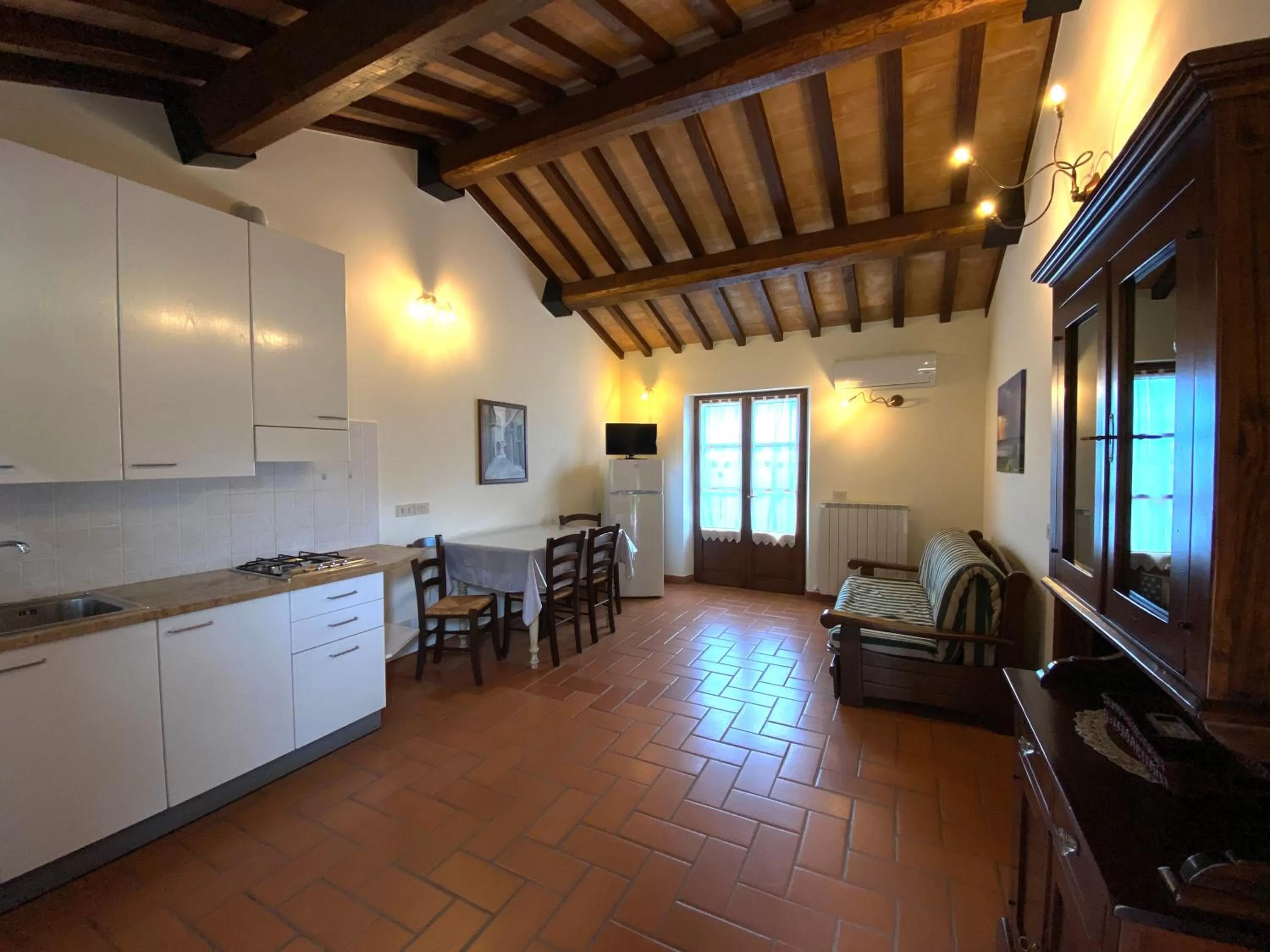 Kitchen or kitchenette in Agriturismo Tenuta Badia