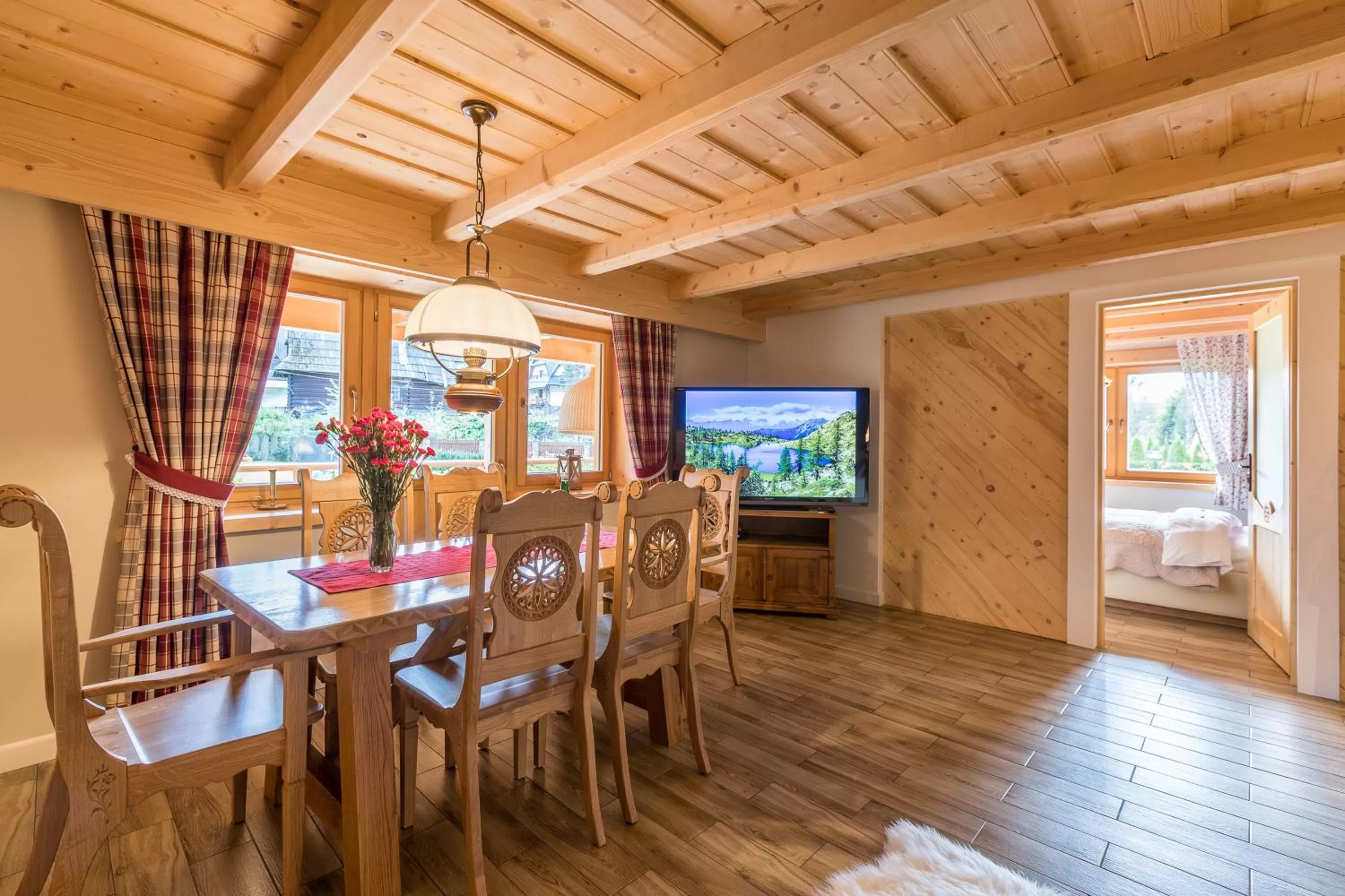 Photo of the whole room, Dining Area in Aparthotel Bambi