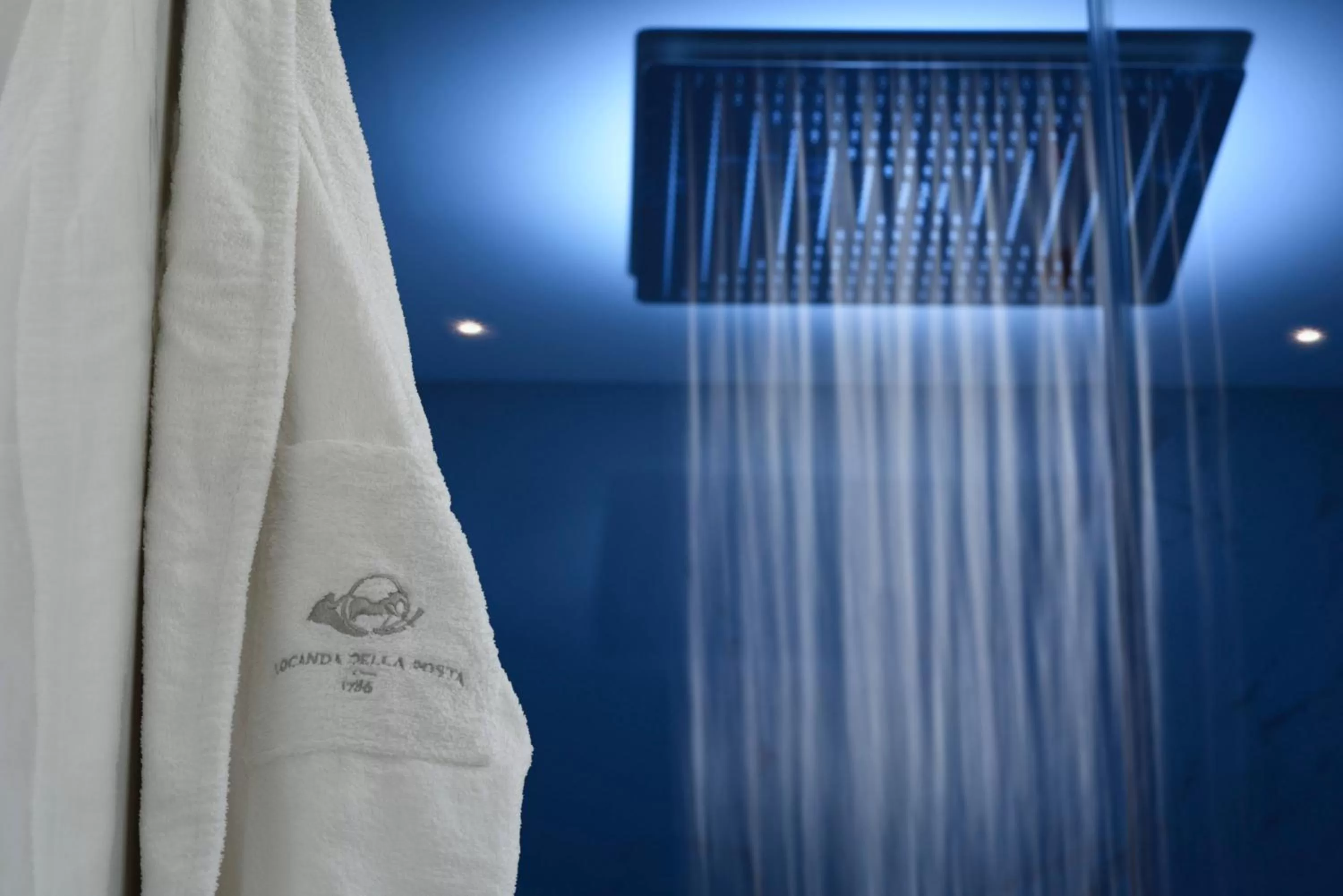 Bathroom in Locanda della Posta, Boutique Hotel