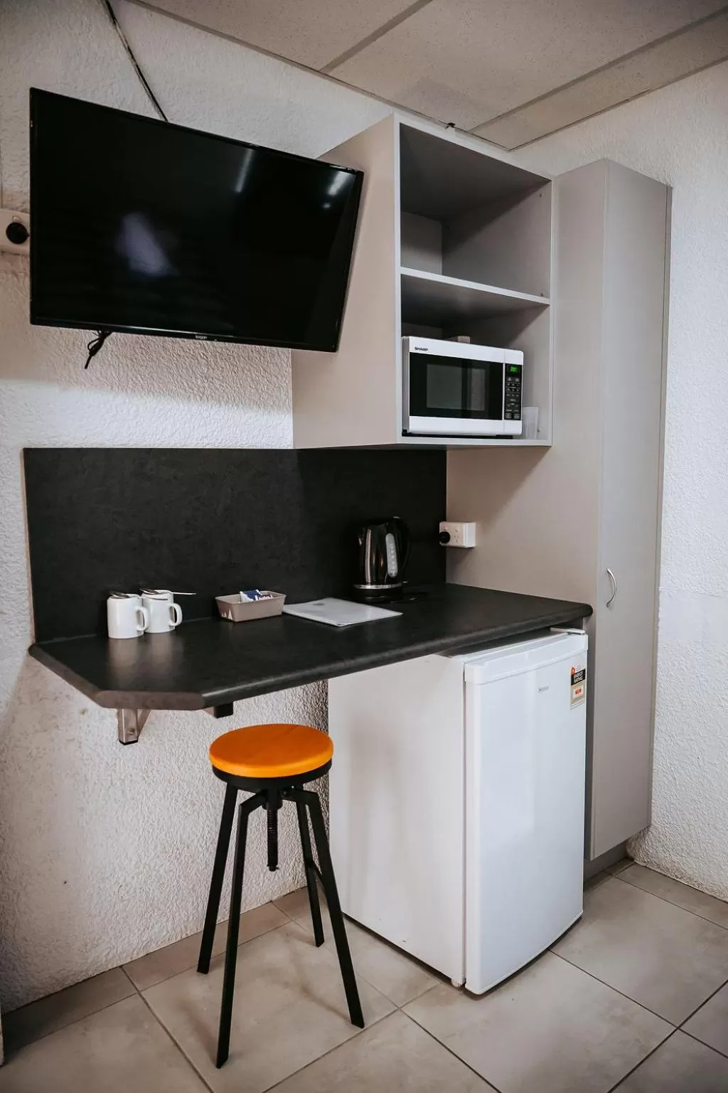 minibar in Rix Hotel Motel