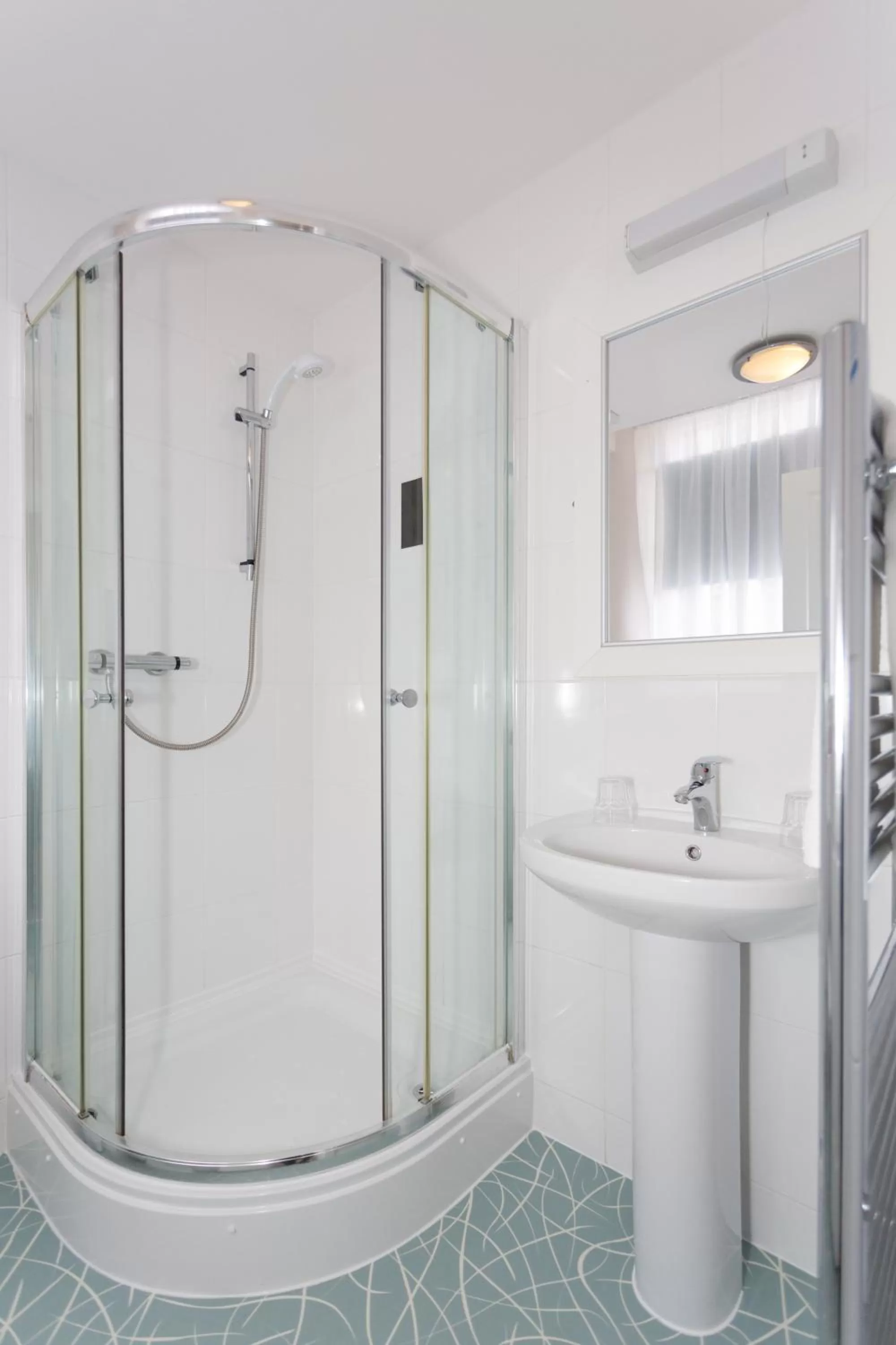 Bathroom in The Royal Hotel and Bar