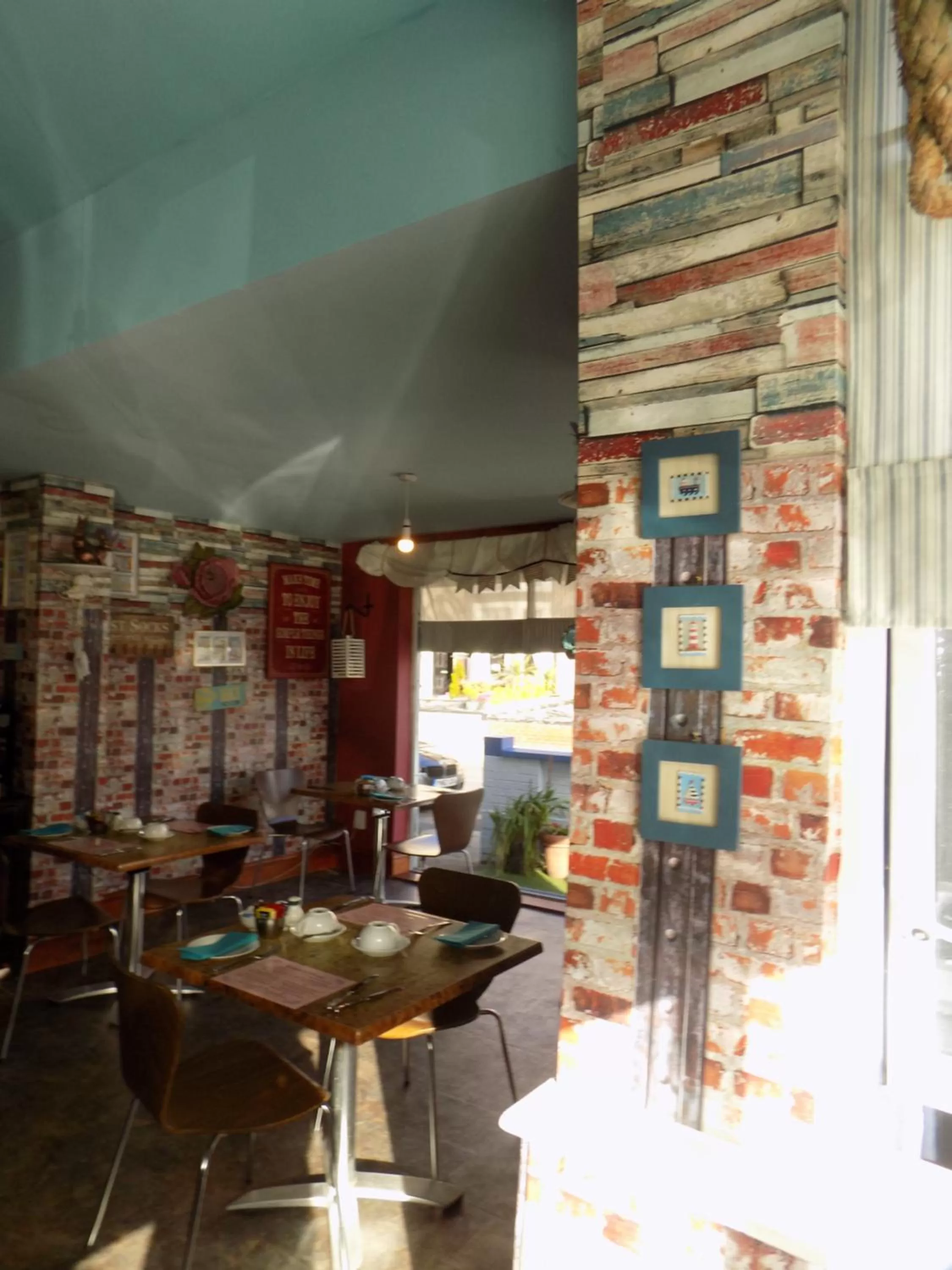 Restaurant/places to eat in Tracey's Driftwood