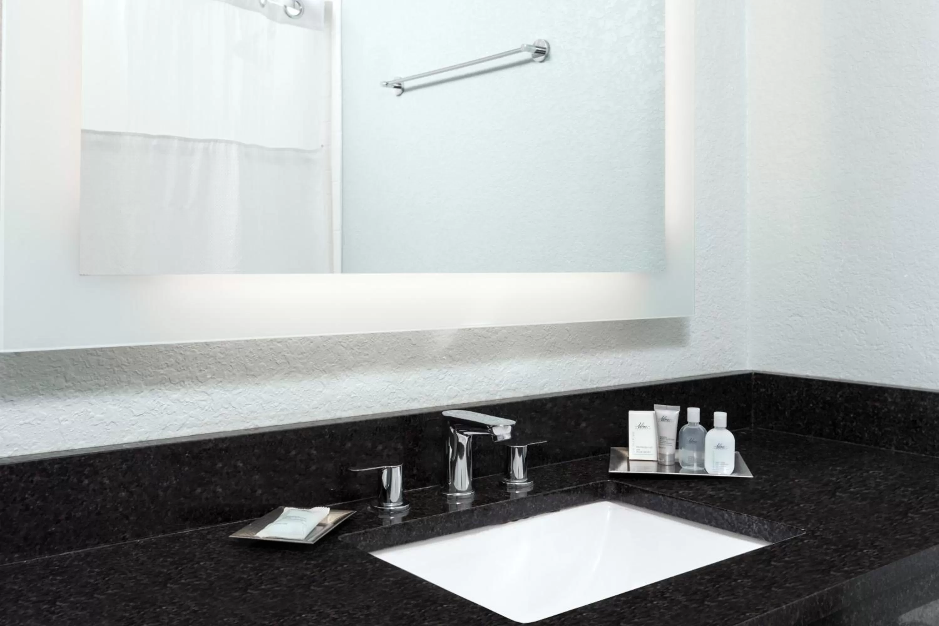 Bathroom in Wyndham Orlando Resort International Drive