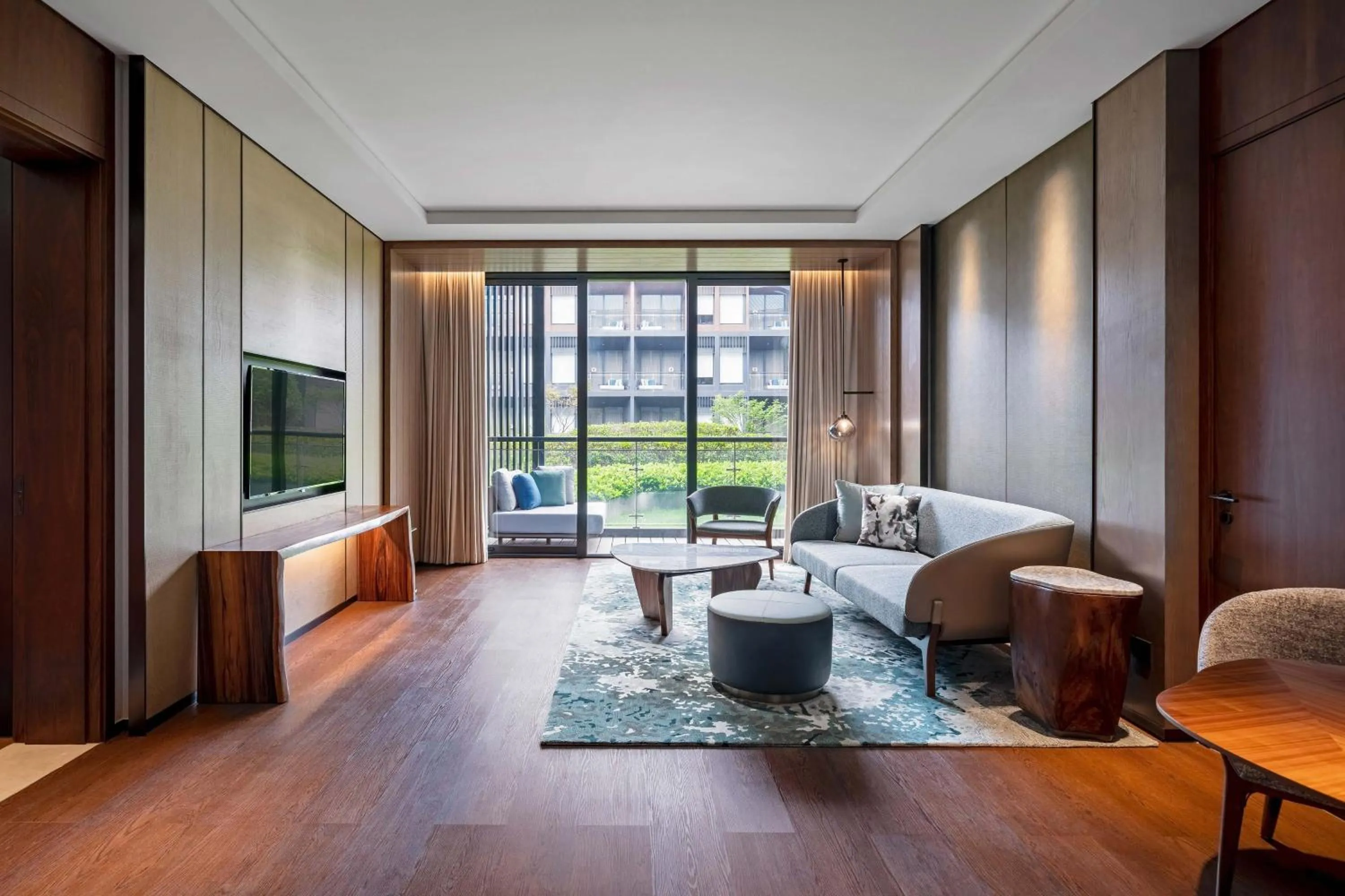 Living room, Bed in The Westin Nanjing Resort & Spa