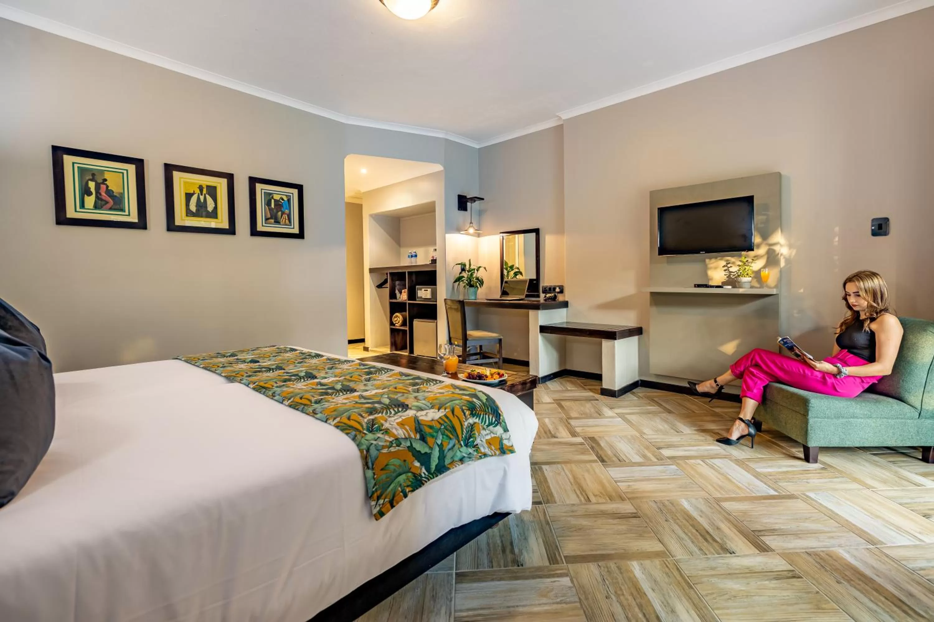 TV and multimedia, Bed in Hotel Numbi & Garden Suites