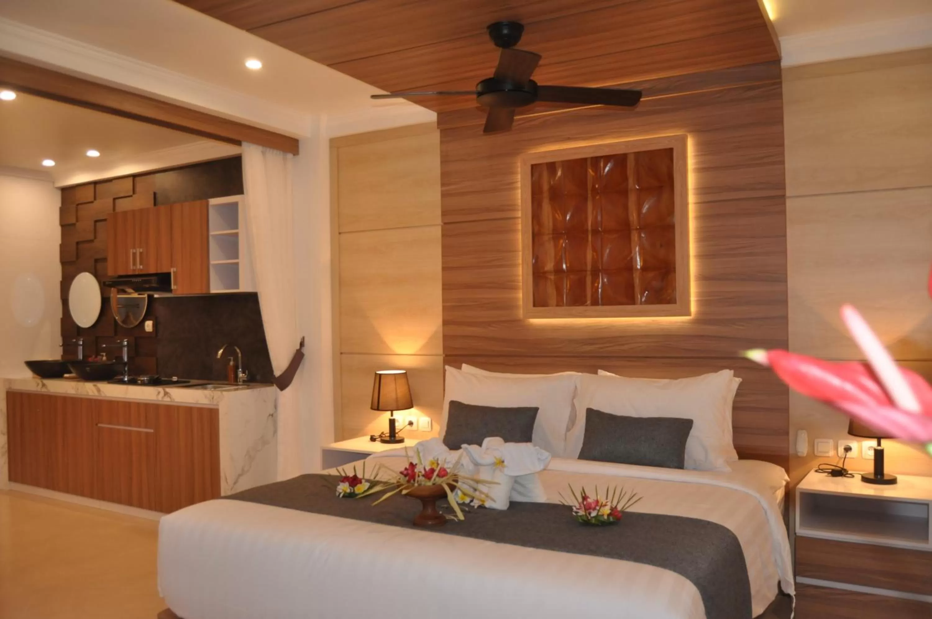 Bed in SUITE OCEAN BLUE